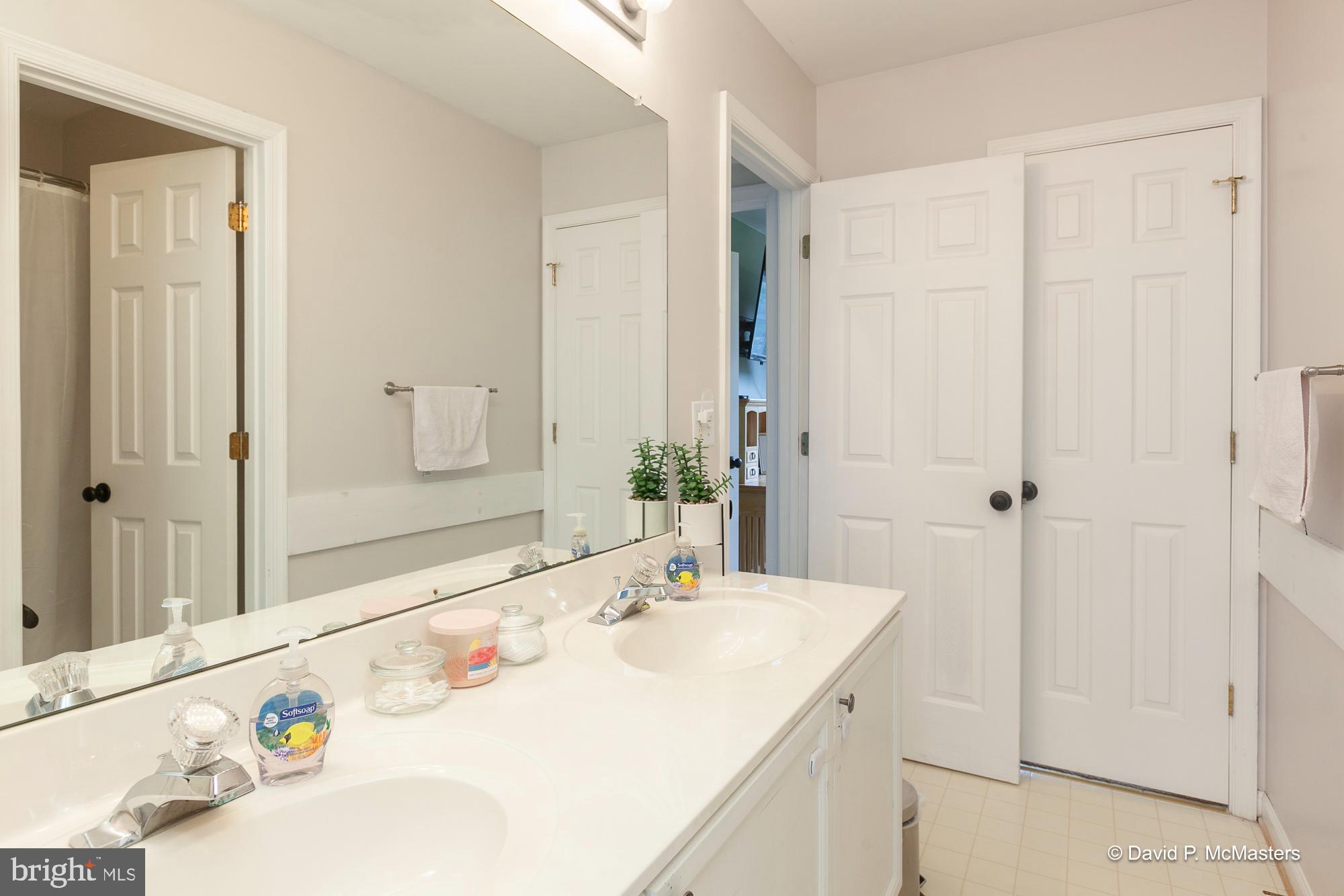 MEADOW BROOK - Residential