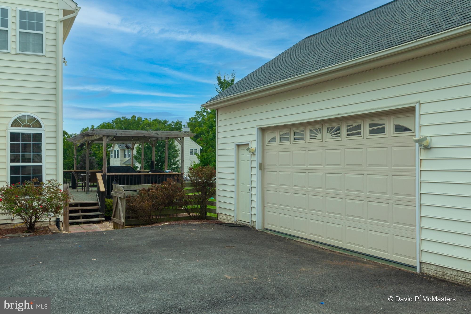 MEADOW BROOK - Residential