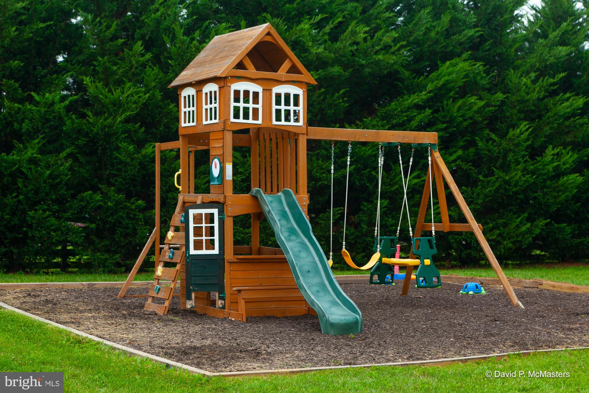 MEADOW BROOK - Residential