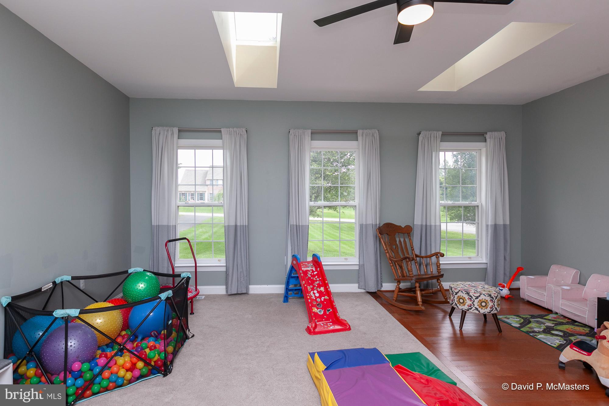 MEADOW BROOK - Residential