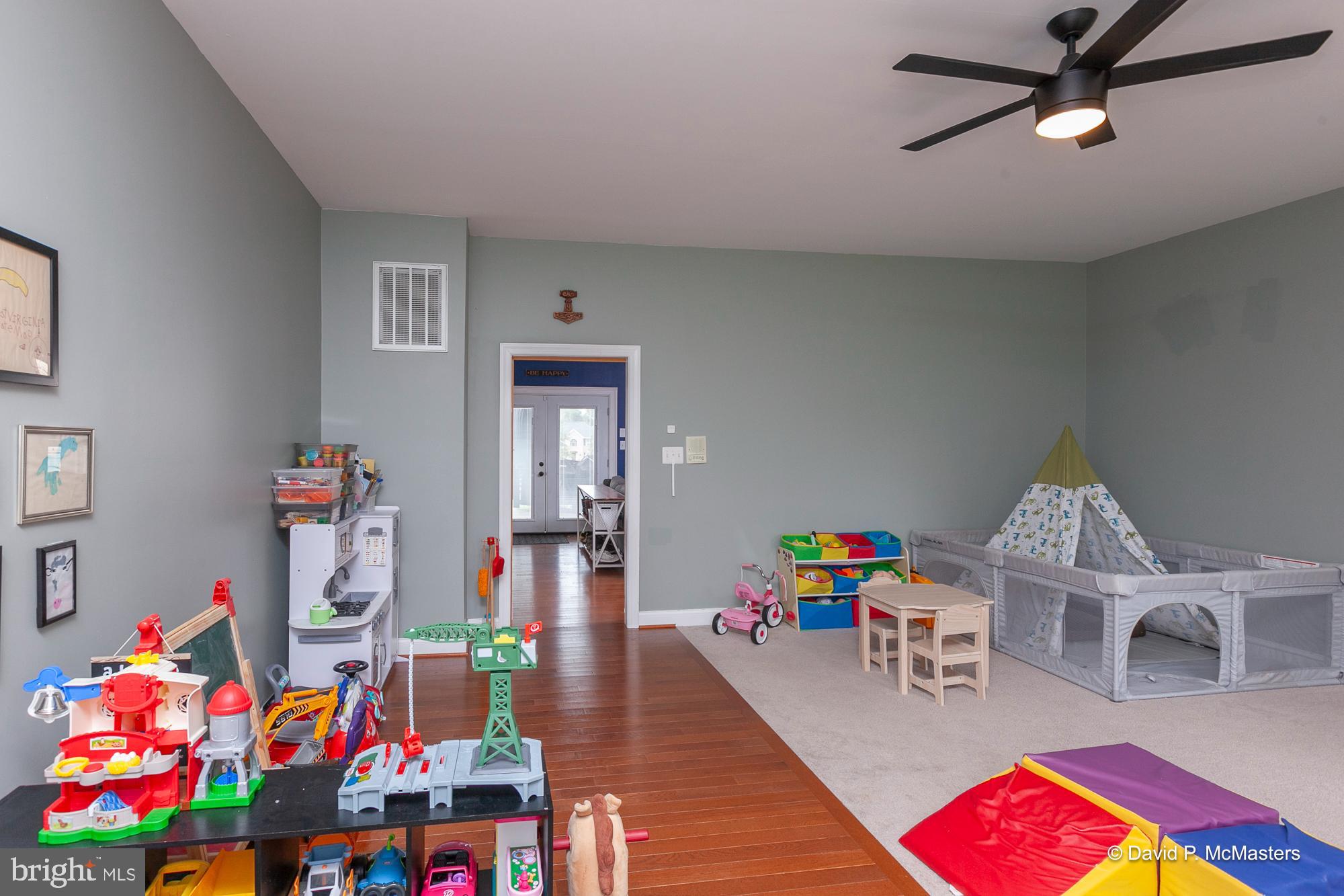 MEADOW BROOK - Residential