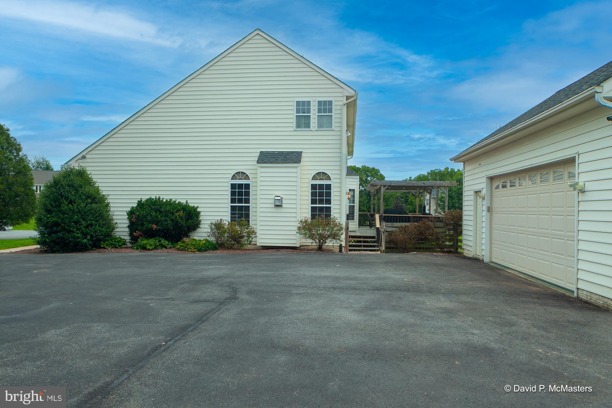 MEADOW BROOK - Residential