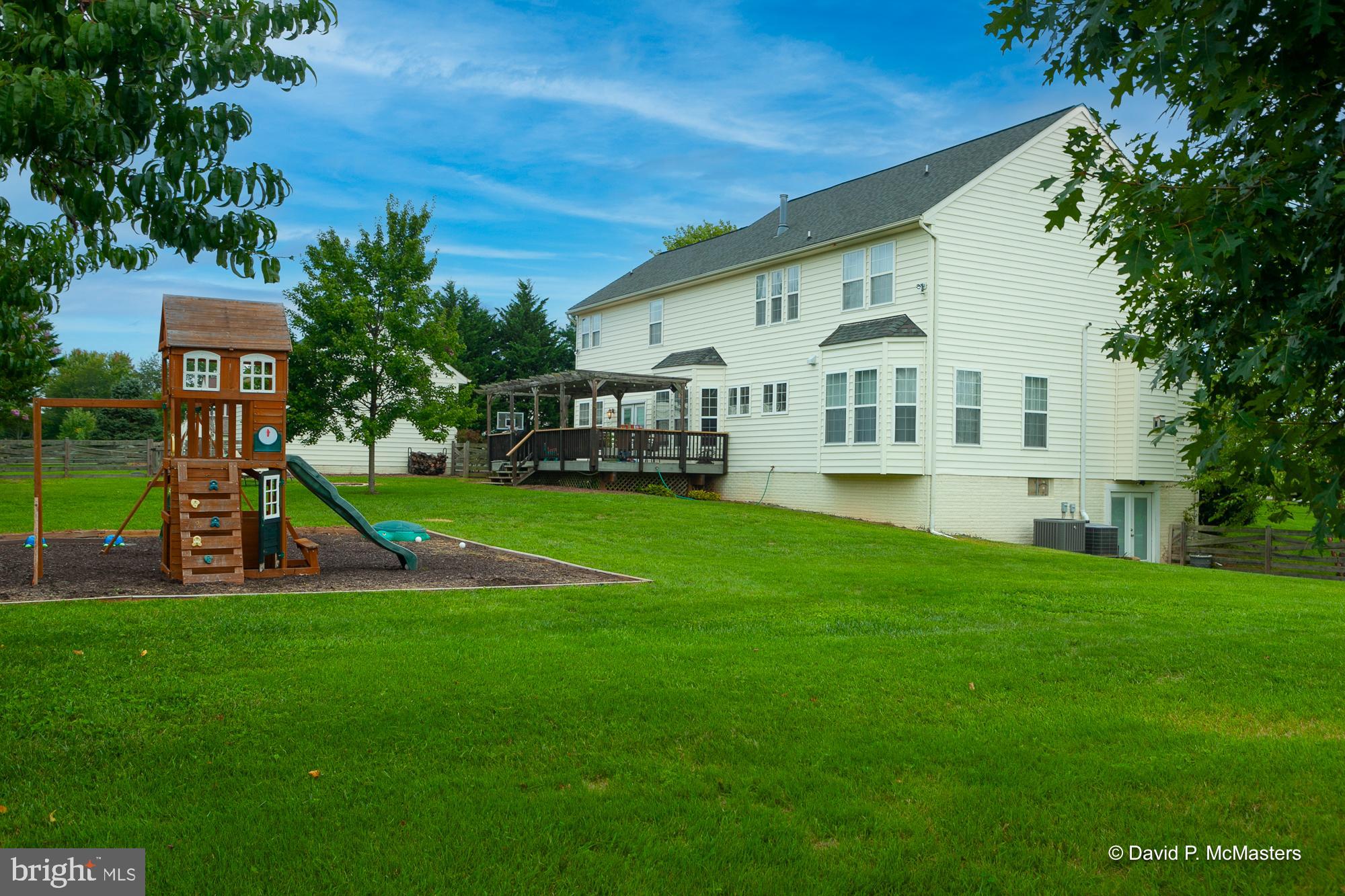 MEADOW BROOK - Residential