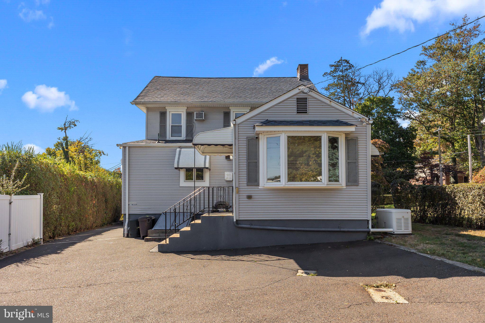 LANGHORNE MANOR - Residential