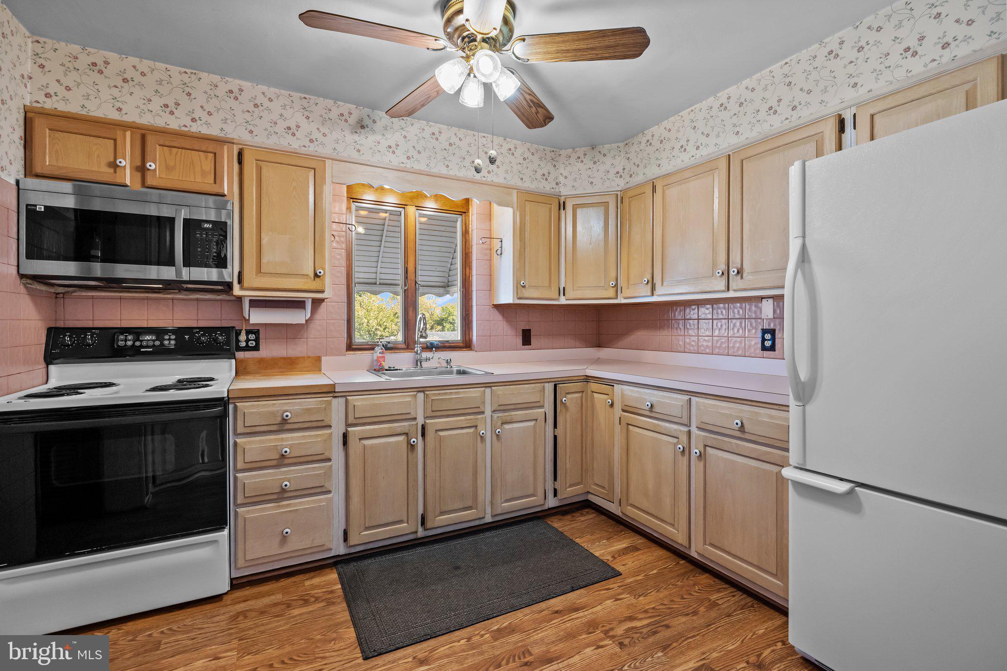 LANGHORNE MANOR - Residential