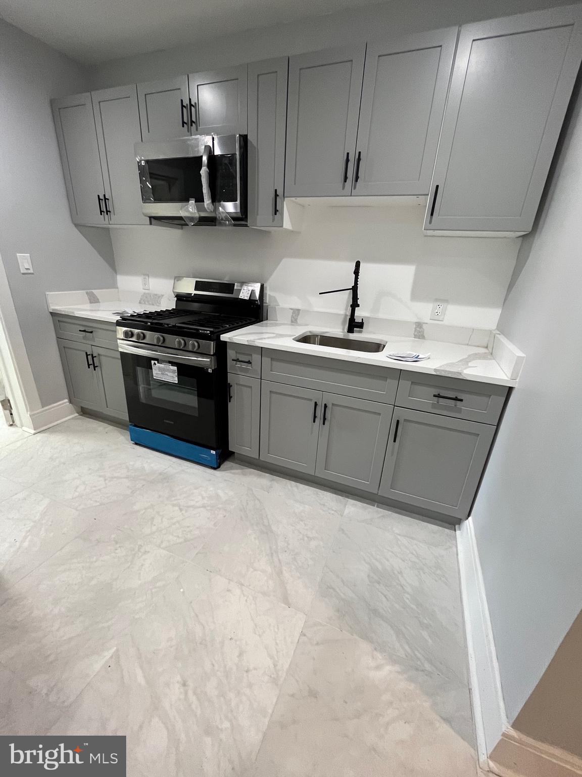 GREEN SPRING VALLEY - Residential Lease