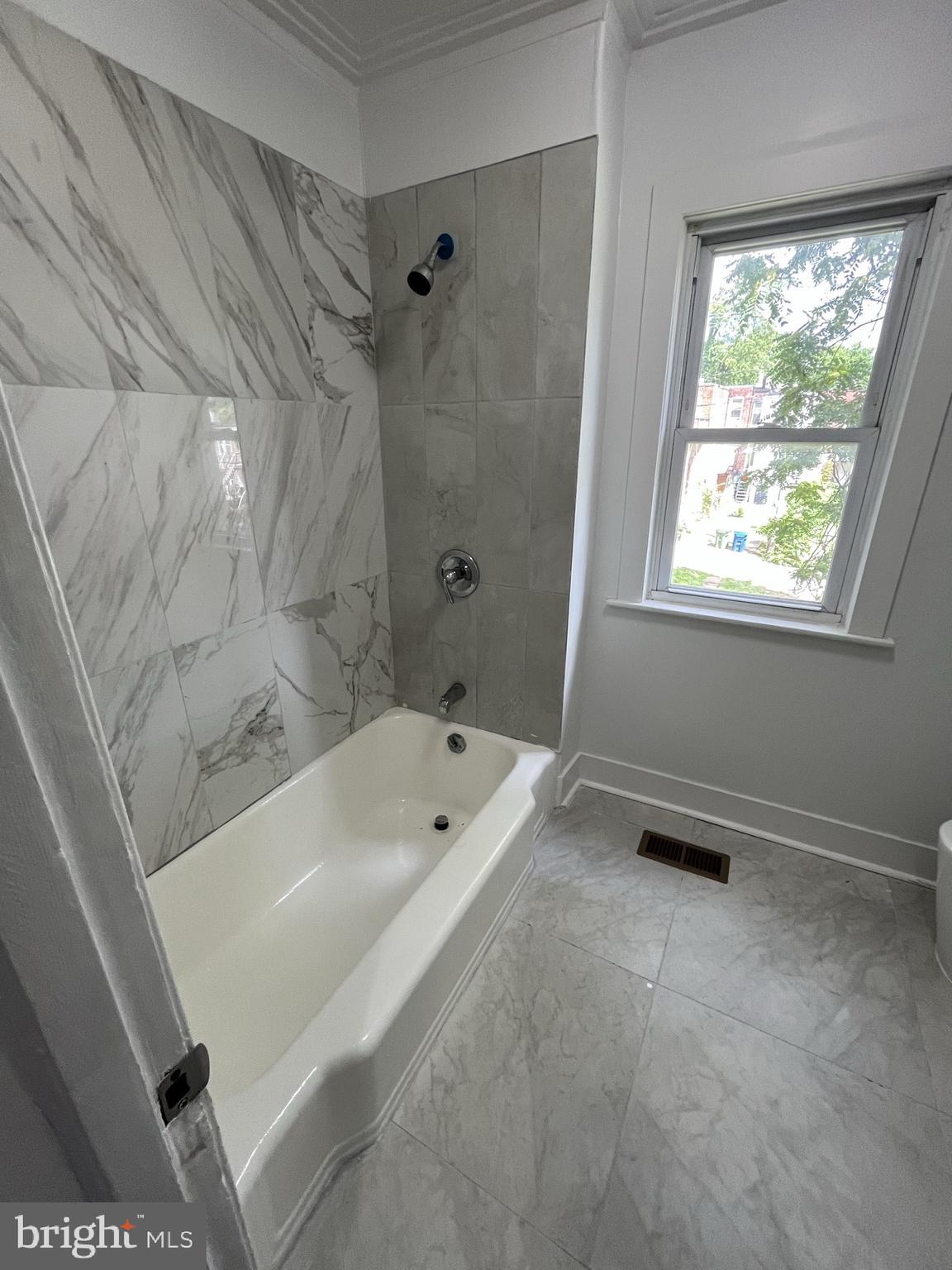 GREEN SPRING VALLEY - Residential Lease
