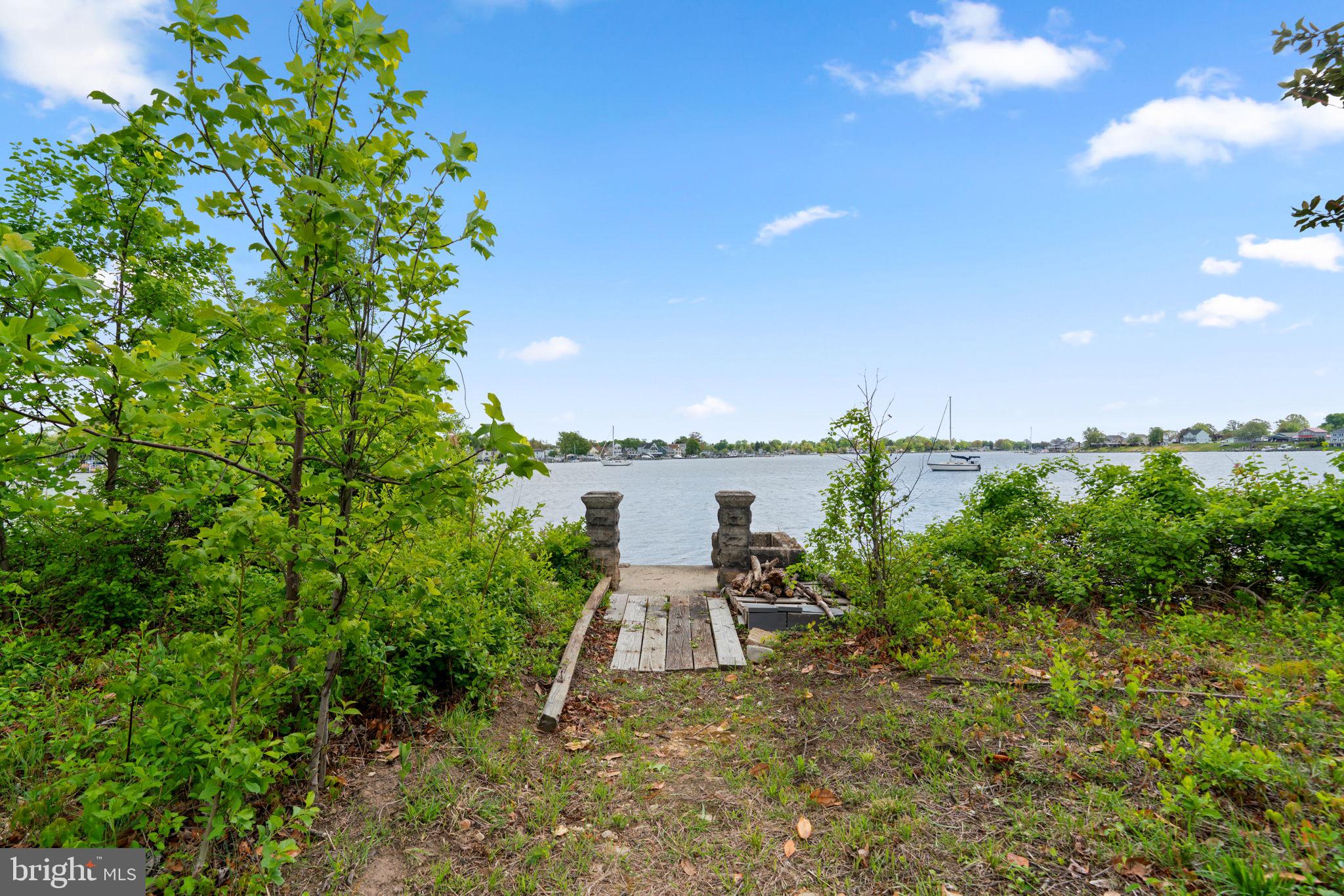 WATER'S LANDING - Residential