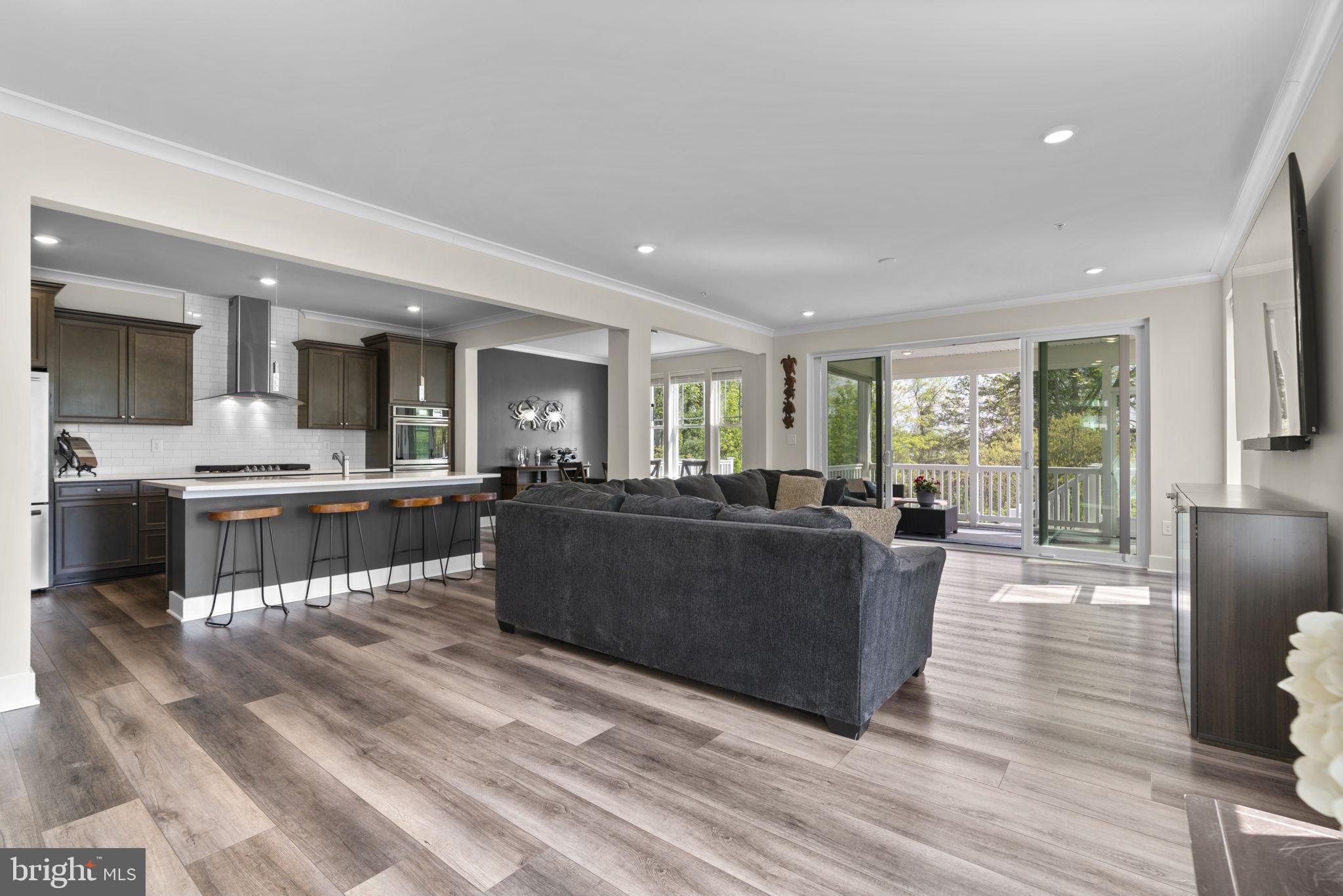 WATER'S LANDING - Residential