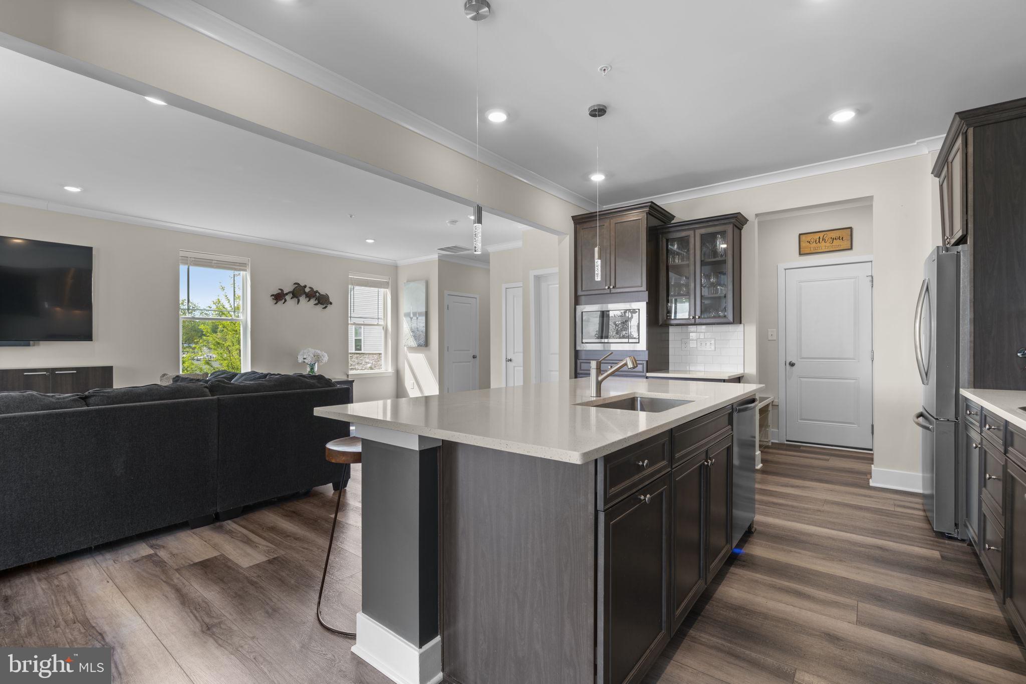 WATER'S LANDING - Residential