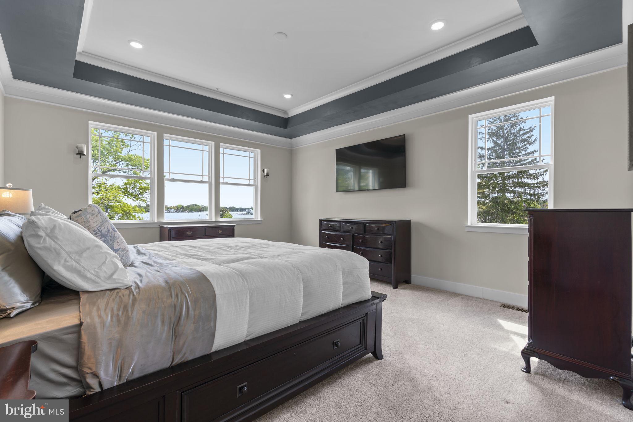 WATER'S LANDING - Residential