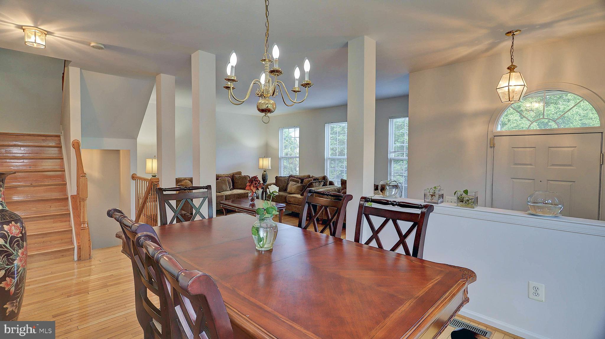 FAIR LAKES COURT - Residential