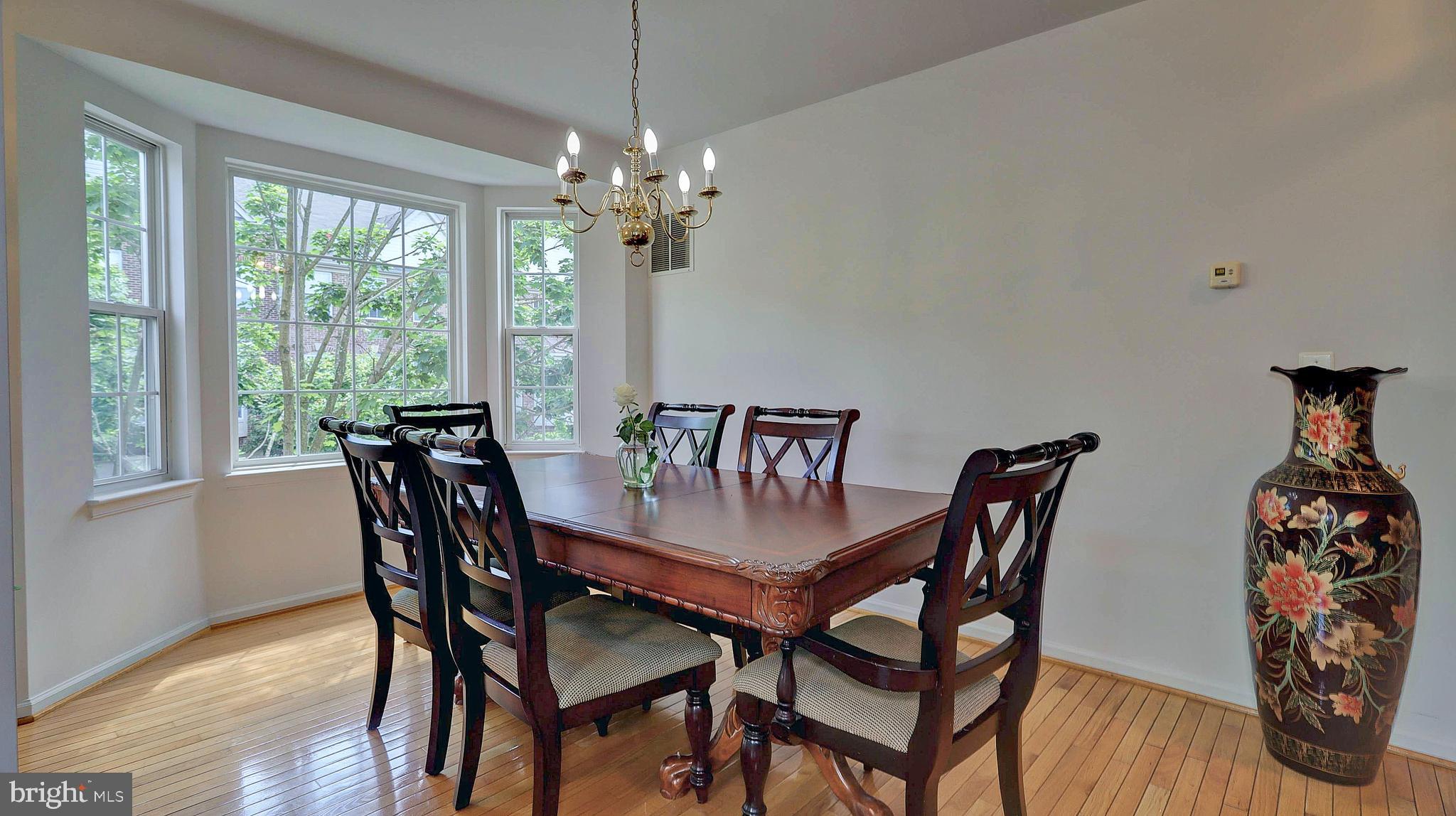 FAIR LAKES COURT - Residential