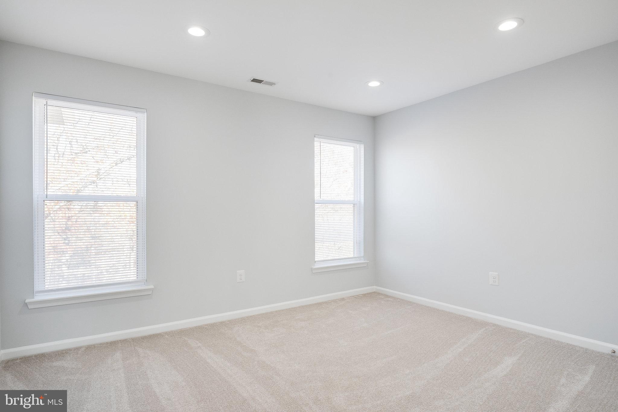 BLUE PONDS - Residential