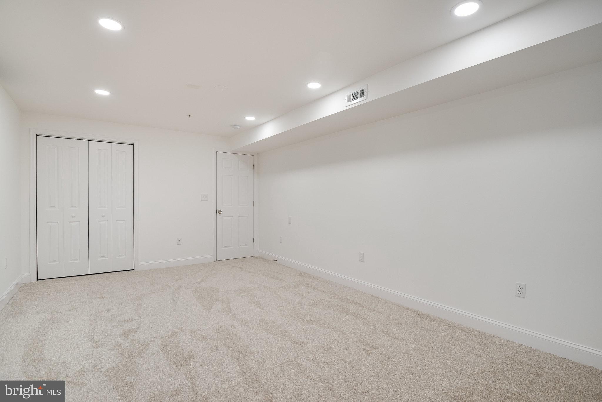 BLUE PONDS - Residential