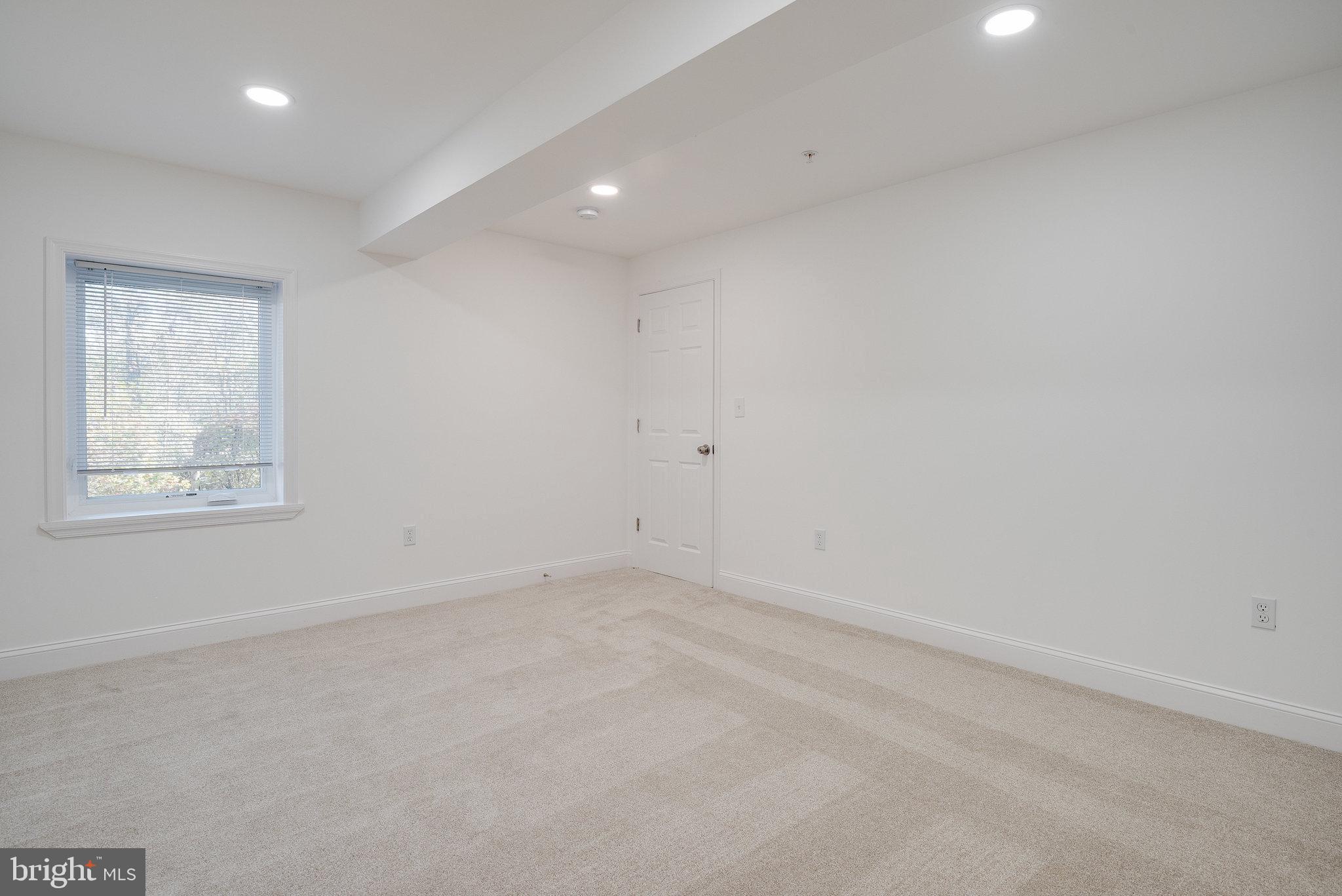 BLUE PONDS - Residential