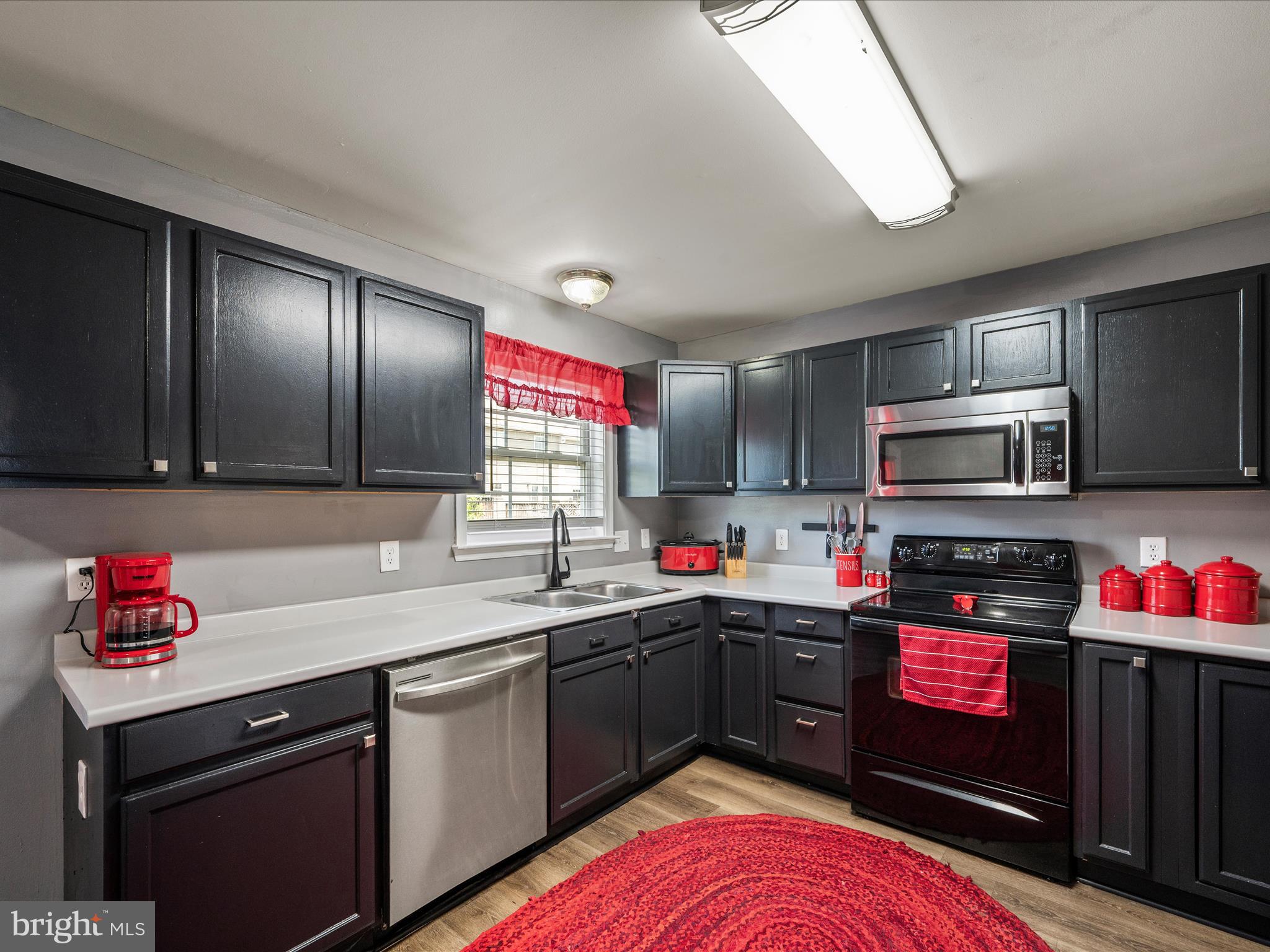 THE TOWNES OF INWOOD - Residential