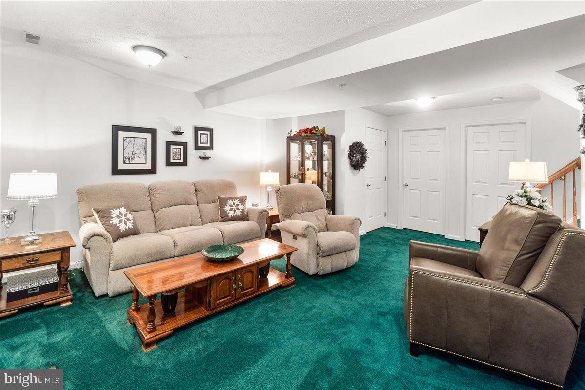 MAGRUDER VALLEY VILLAGE - Residential