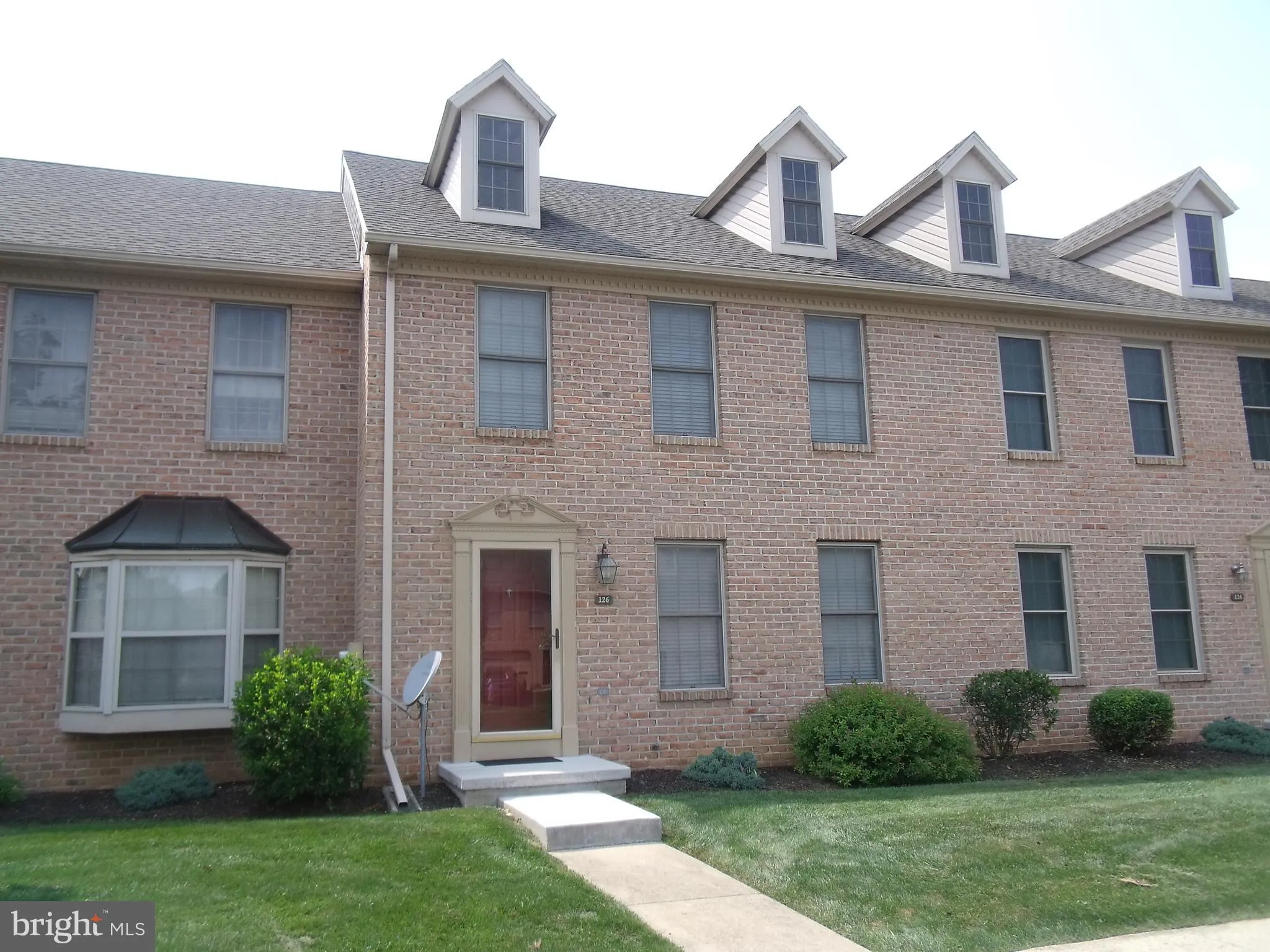 York, Pennsylvania 17402, United States, 3 Bedrooms Bedrooms, ,2 BathroomsBathrooms,Residential,Pending,188549