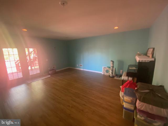 LOUDOUN PARKWAY CENTER - Residential Lease