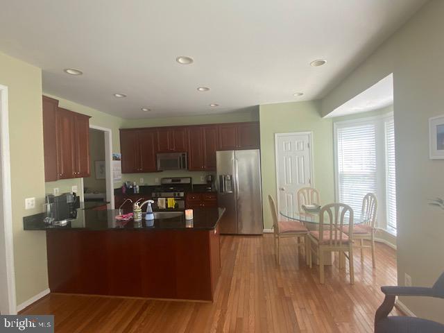 LOUDOUN PARKWAY CENTER - Residential Lease