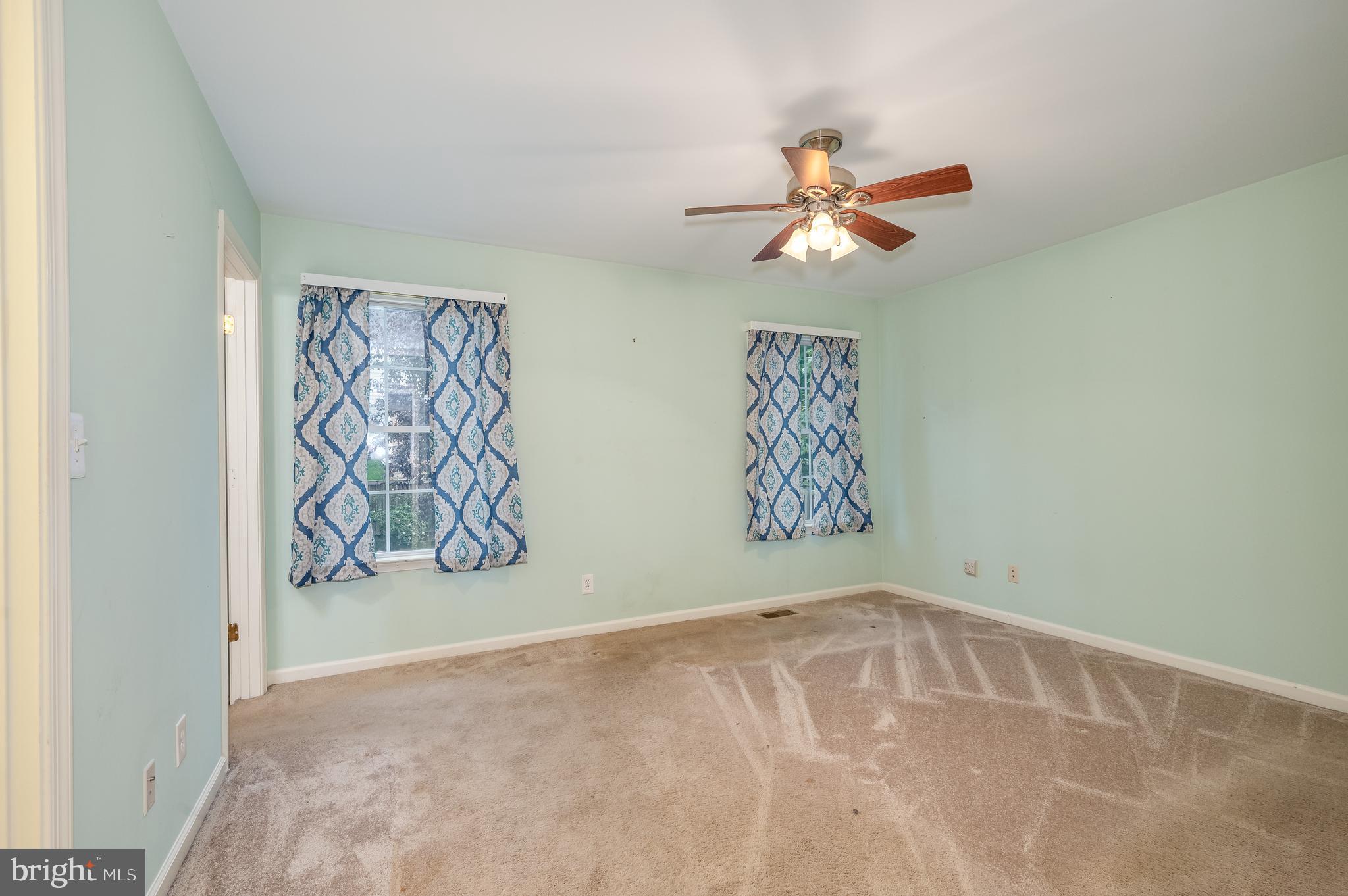 FORT HILL FARMS - Residential