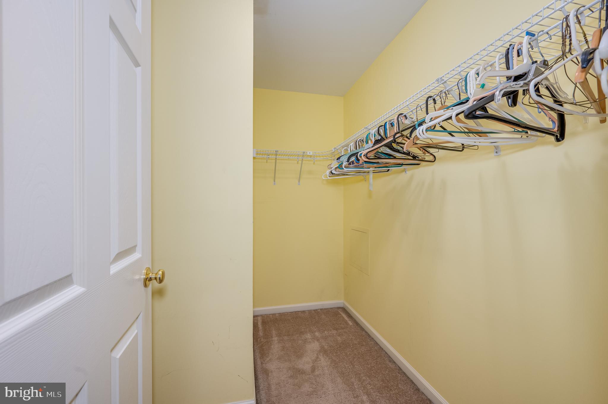 FORT HILL FARMS - Residential