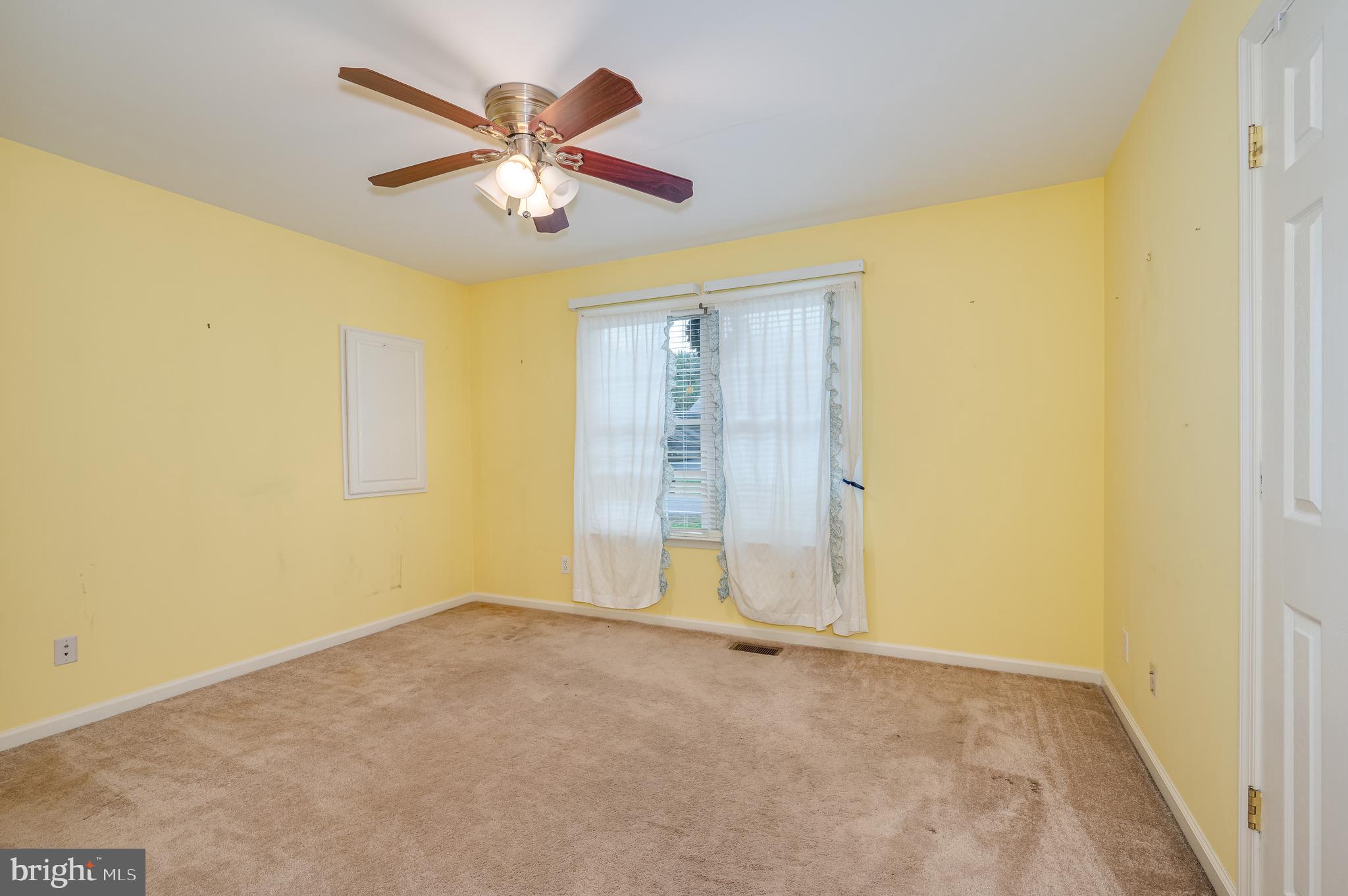 FORT HILL FARMS - Residential