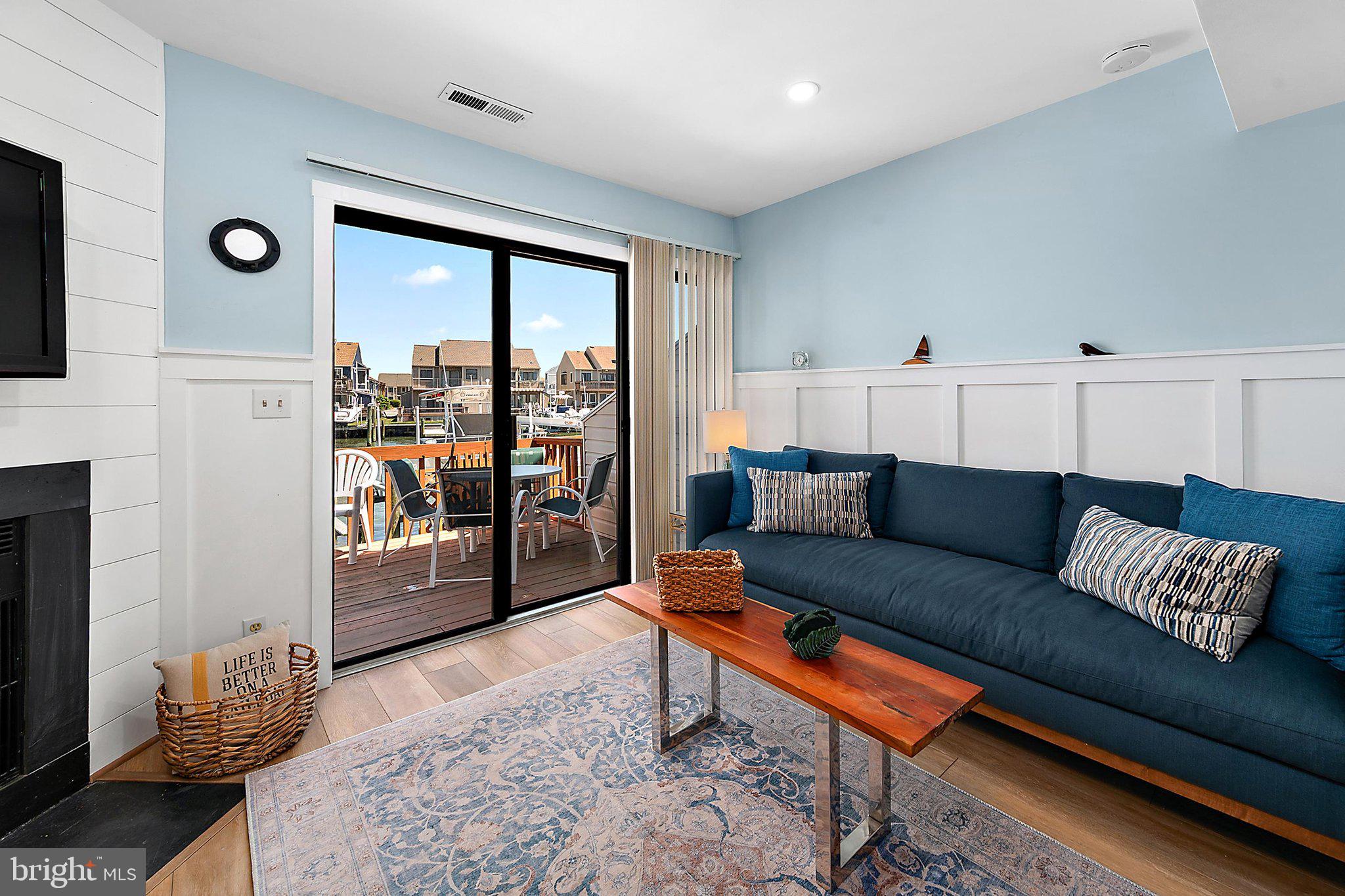 604 BAYSHORE COURT 2
