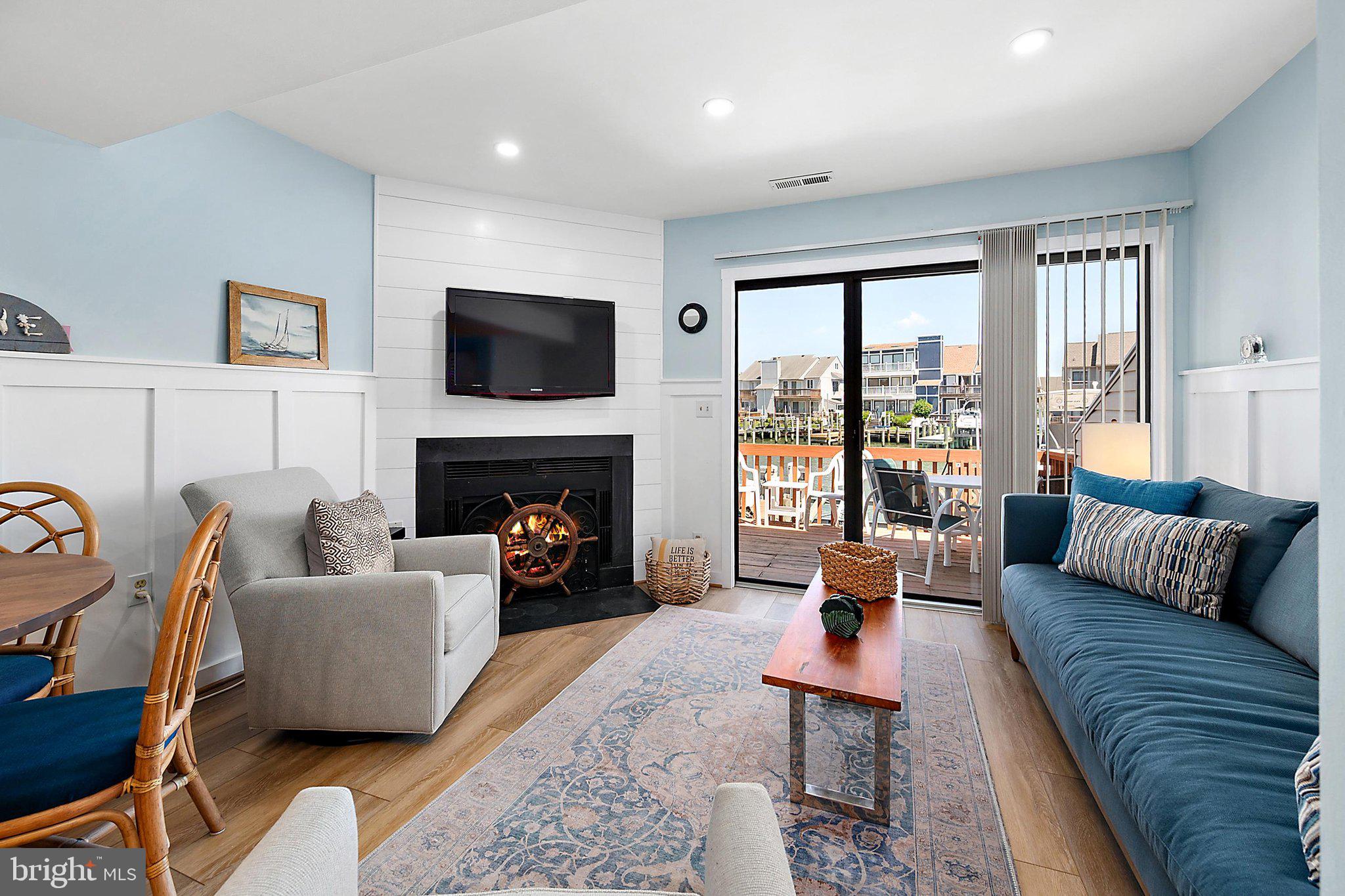 604 BAYSHORE COURT 2