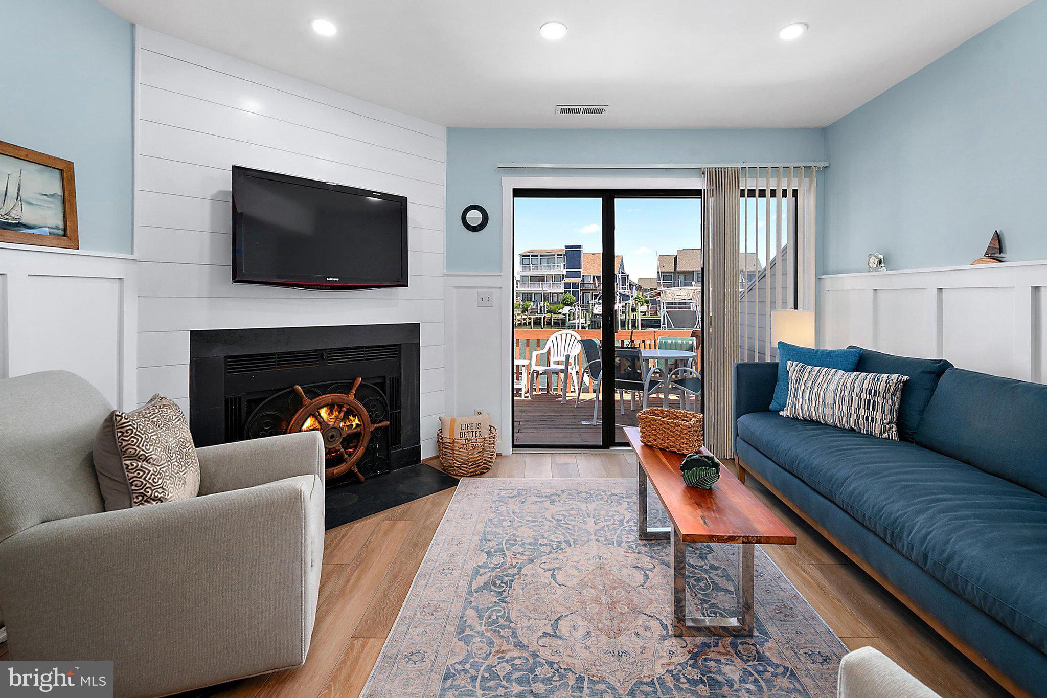 604 BAYSHORE COURT 2