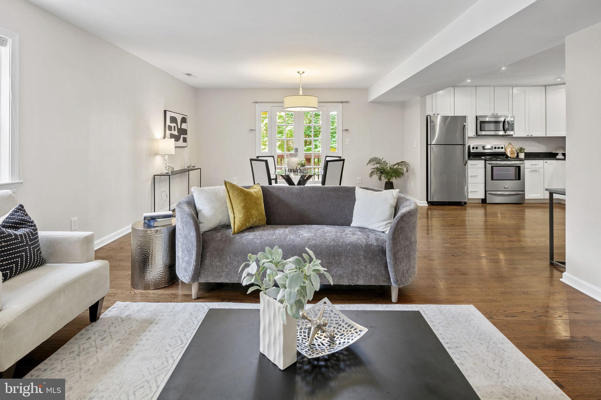 KENWOOD FOREST - Residential