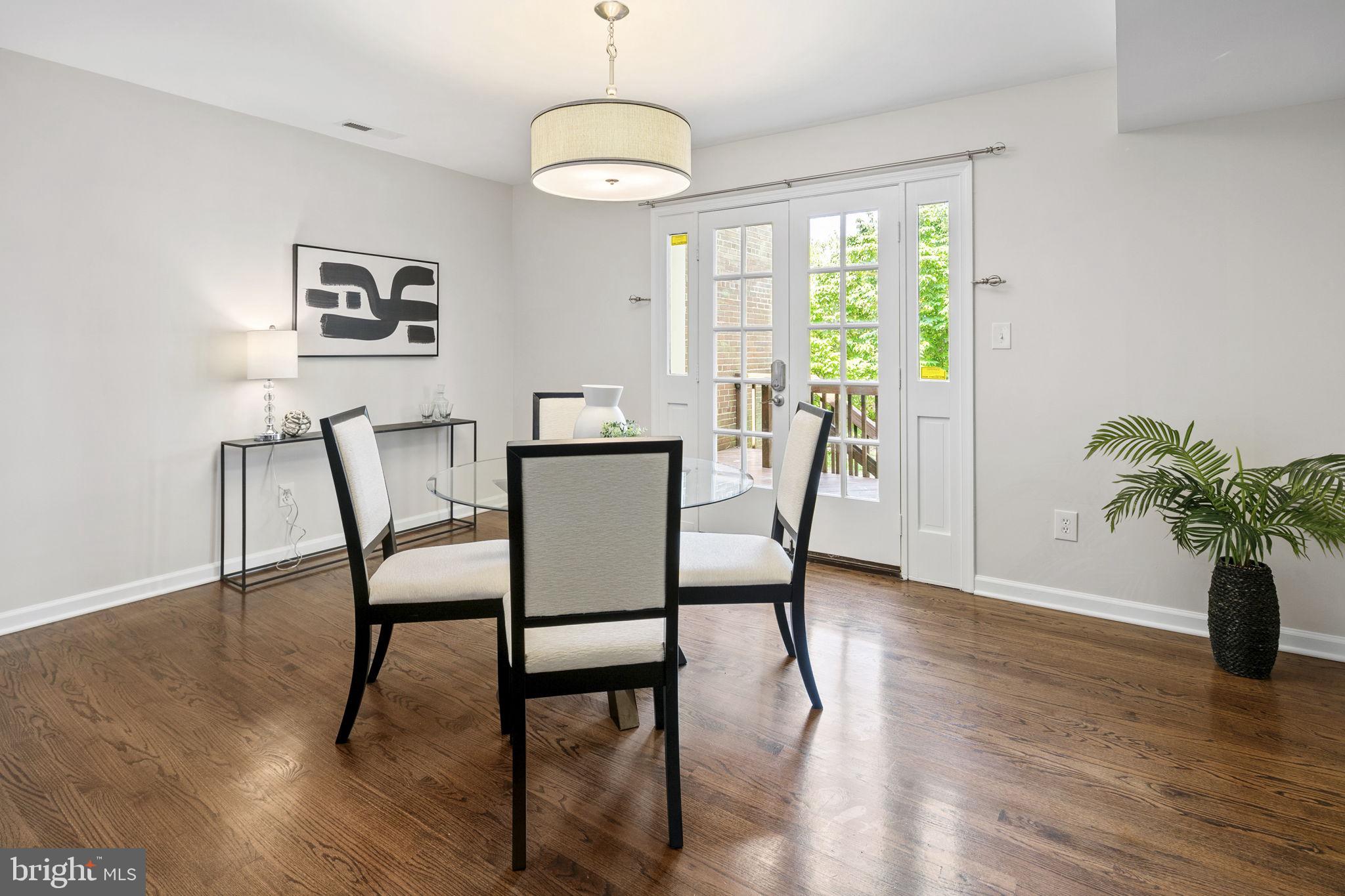 KENWOOD FOREST - Residential