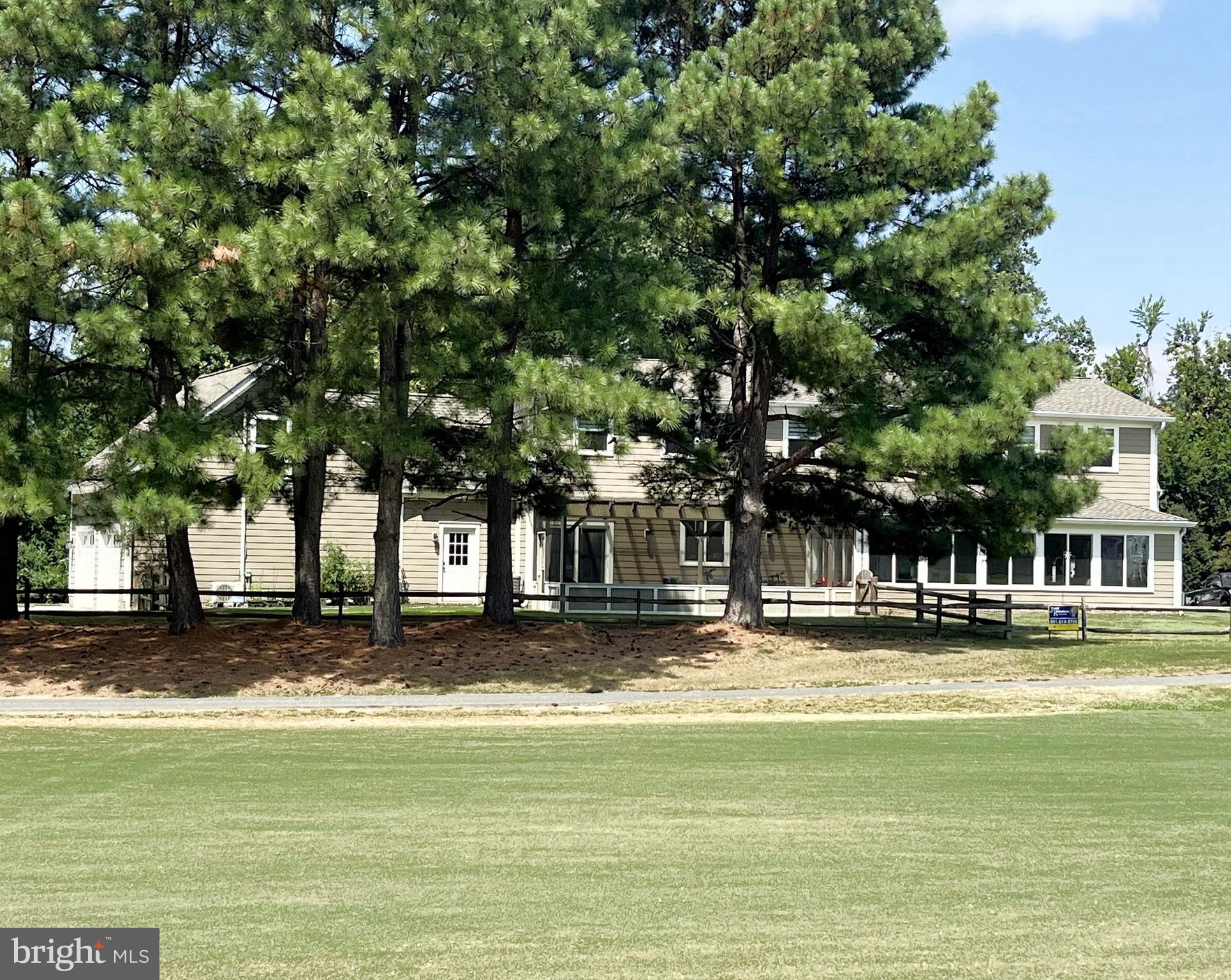 245 HARBOR LANE