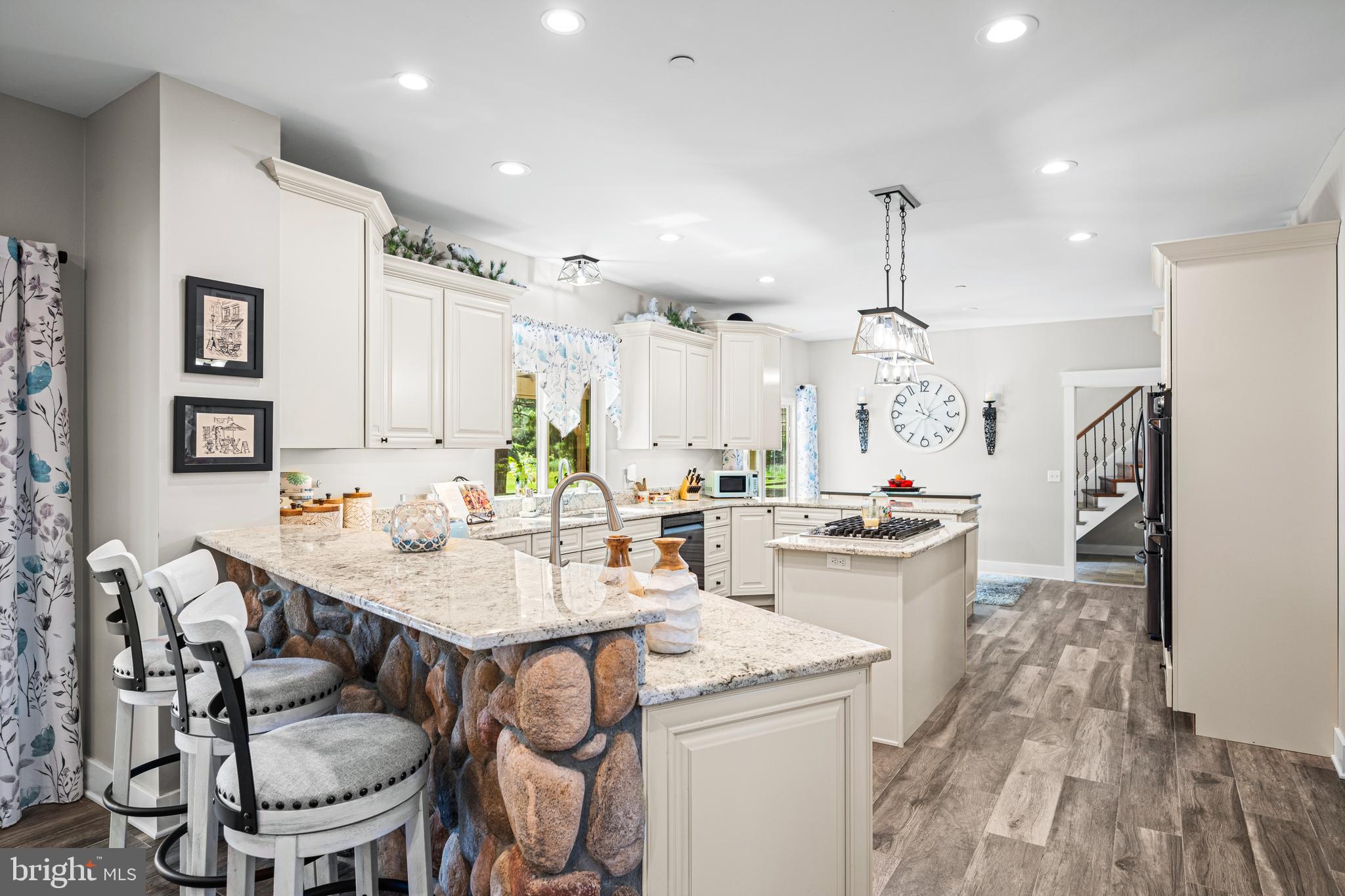 QUEENSTOWN HARBOR - Residential