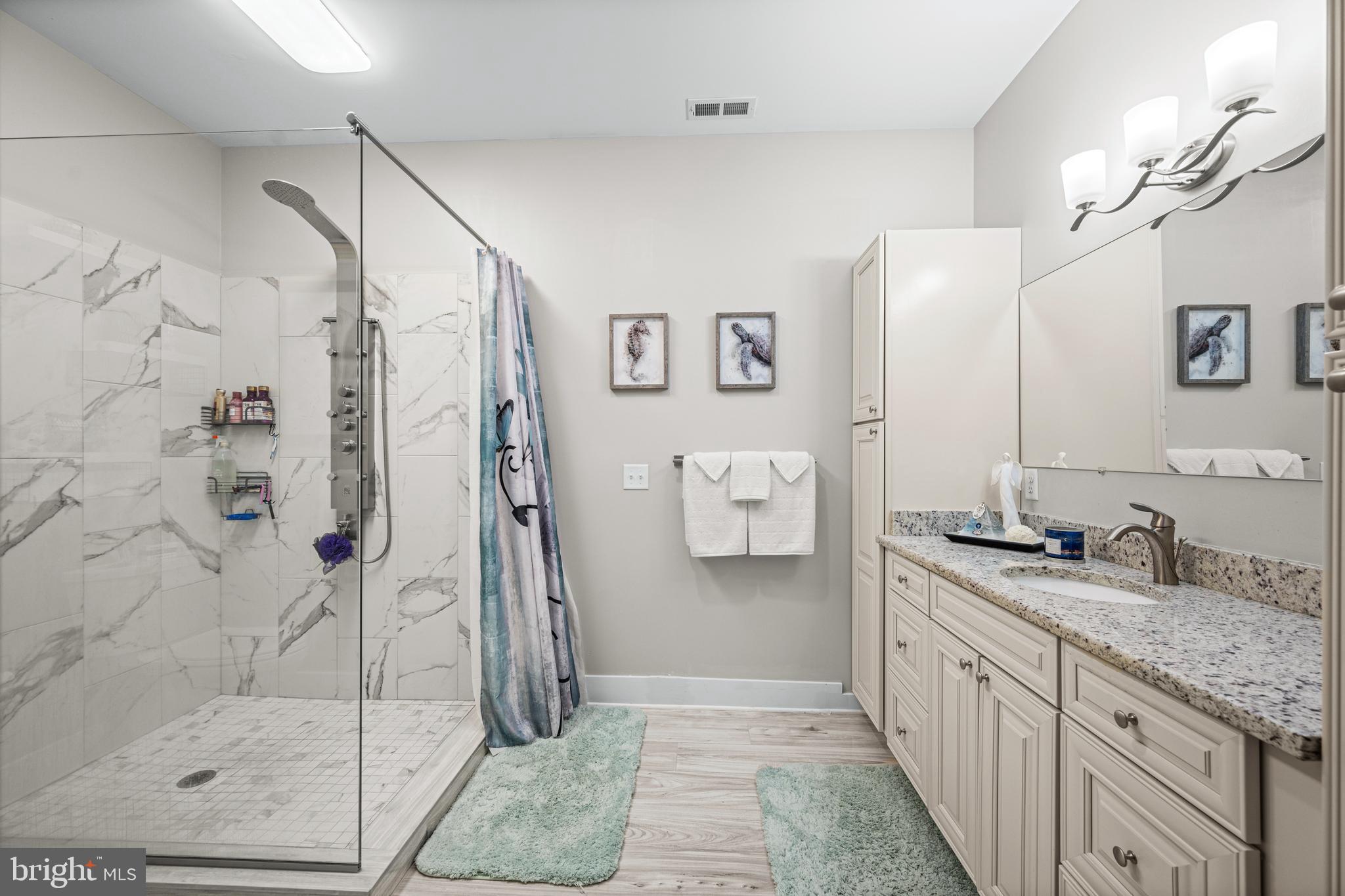 QUEENSTOWN HARBOR - Residential