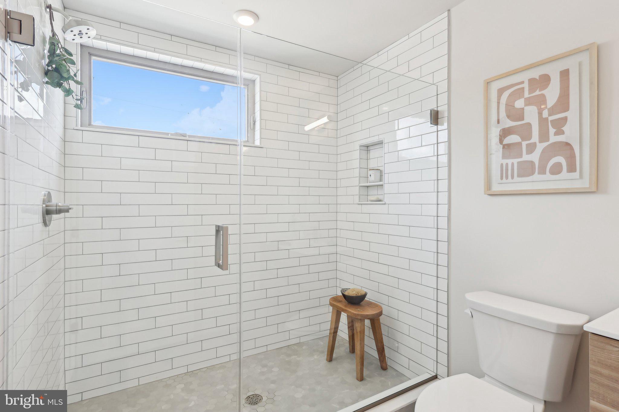 EAST FALLS - Residential