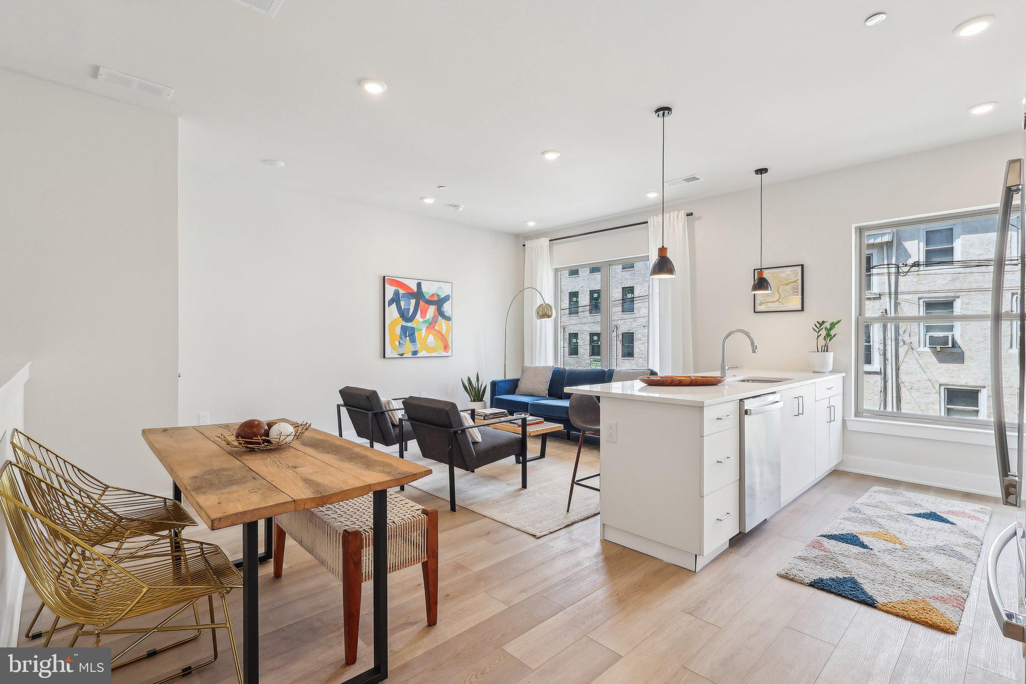 EAST FALLS - Residential