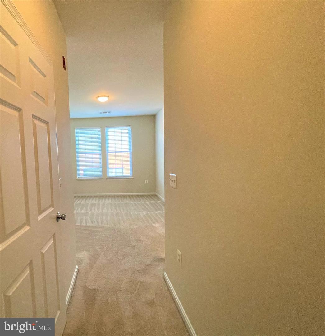 SOUTH ARLINGTON - Residential Lease