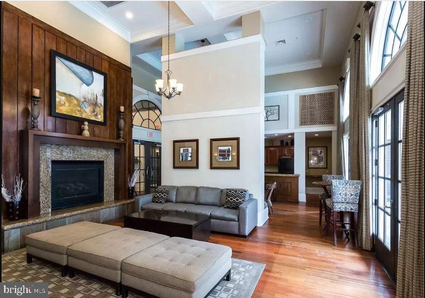 SOUTH ARLINGTON - Residential Lease