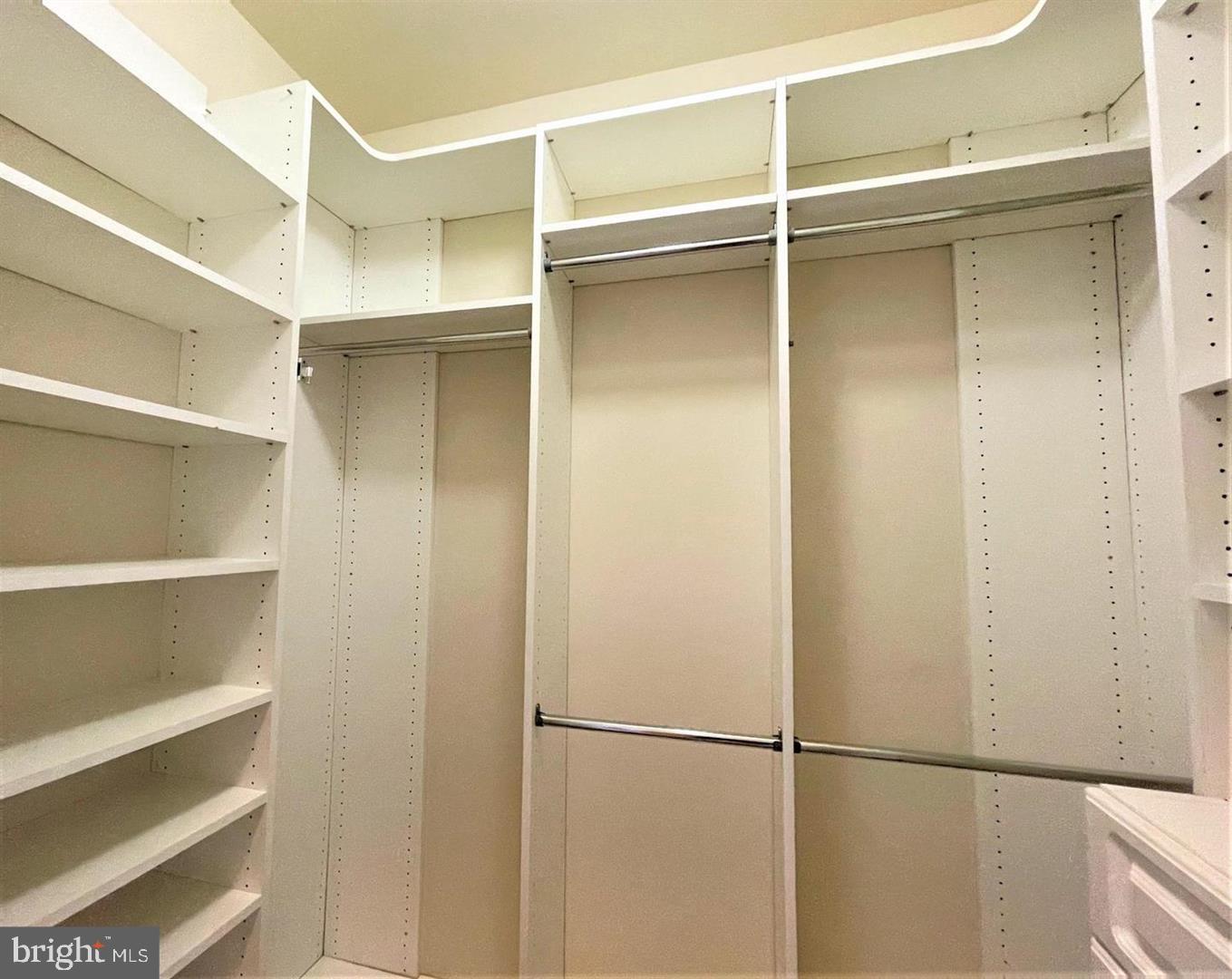 SOUTH ARLINGTON - Residential Lease