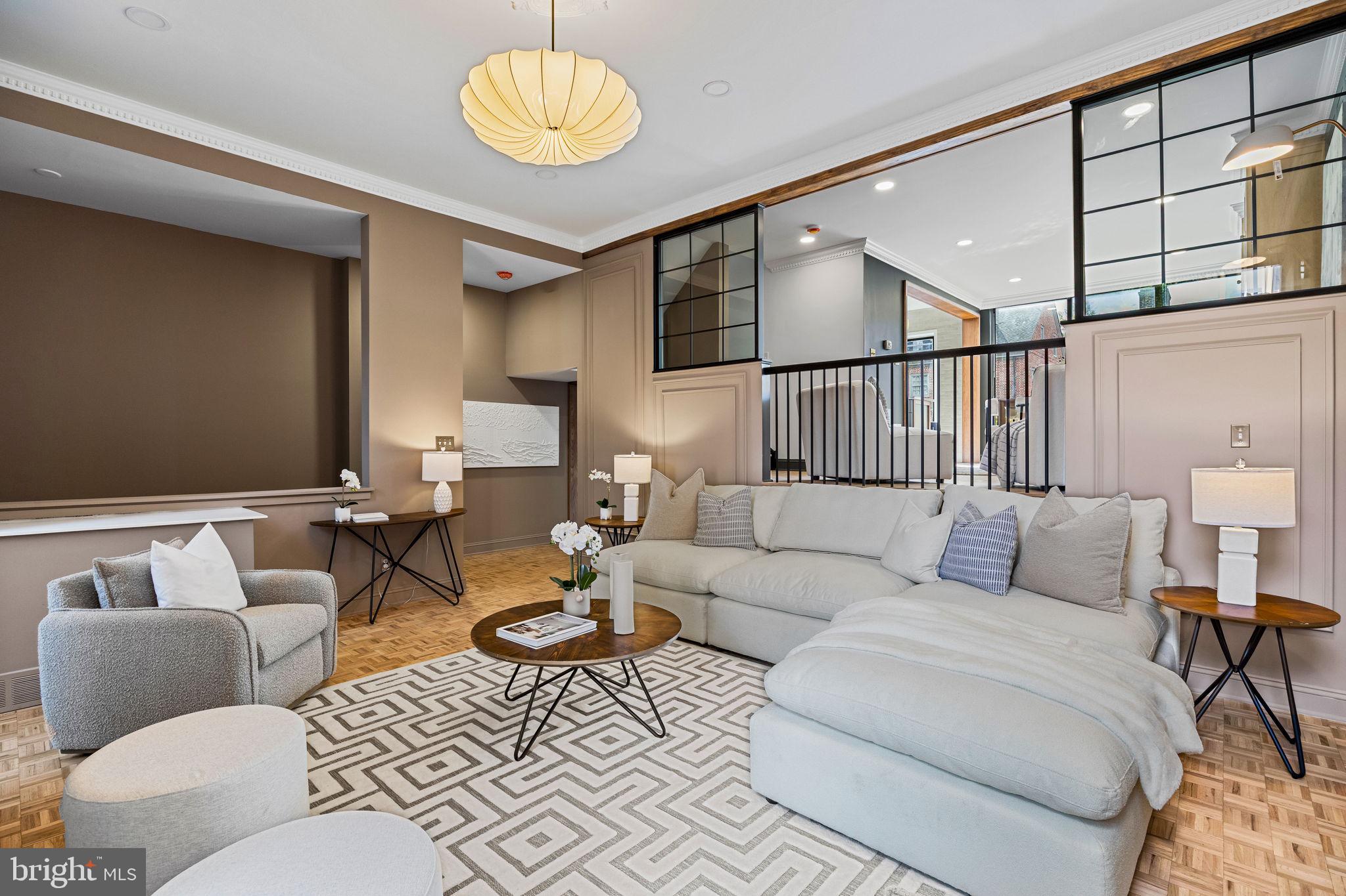 SOCIETY HILL - Residential