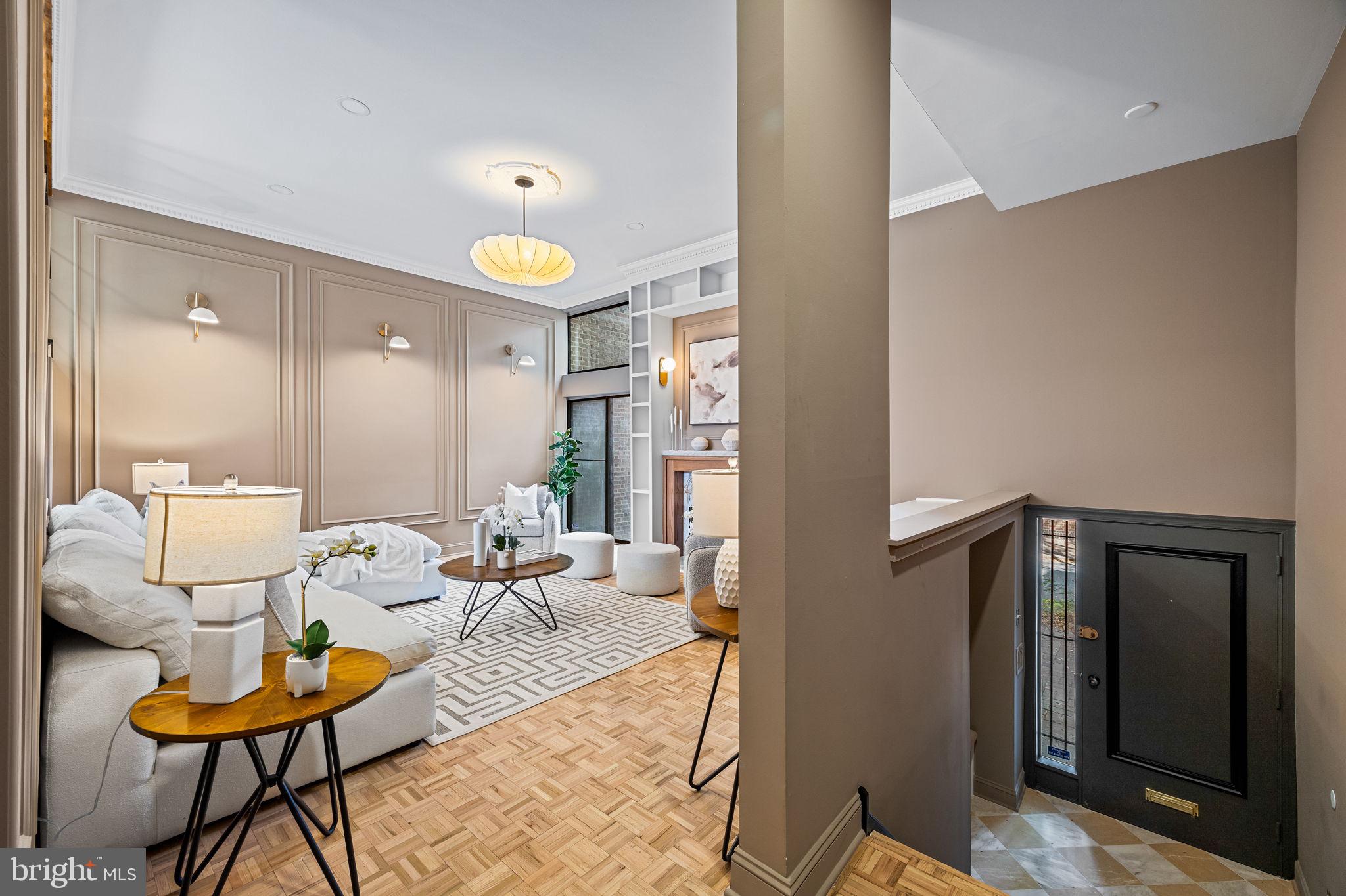 SOCIETY HILL - Residential