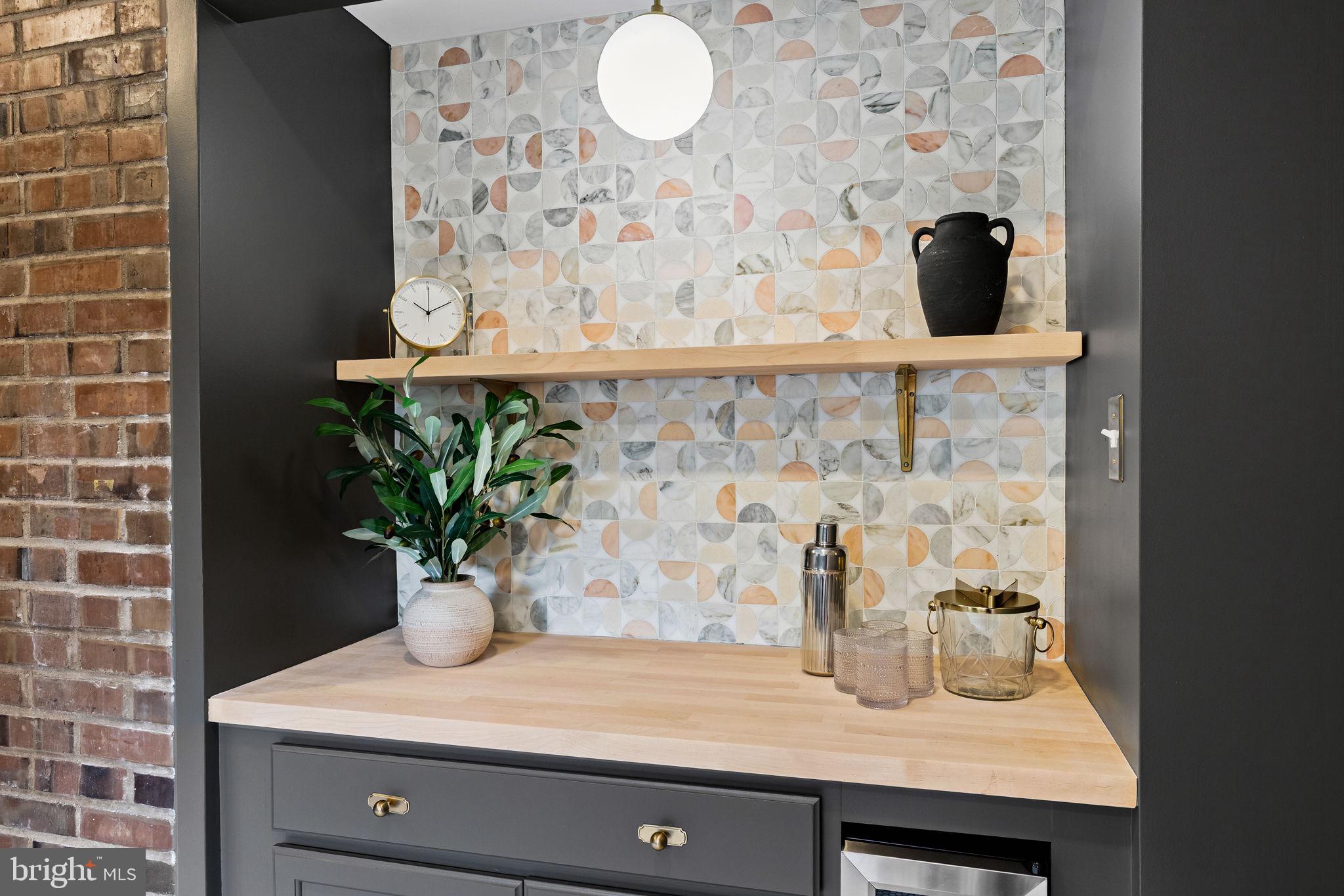 SOCIETY HILL - Residential