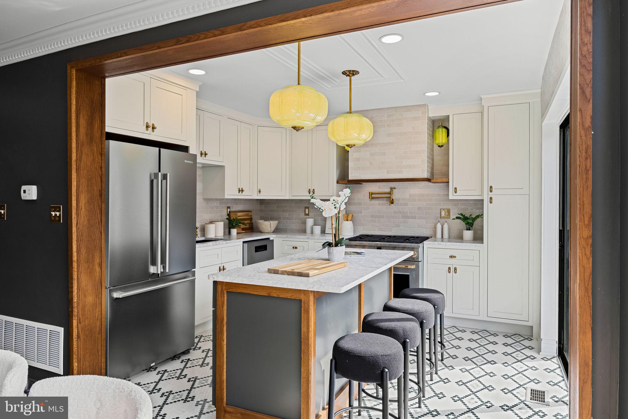 SOCIETY HILL - Residential