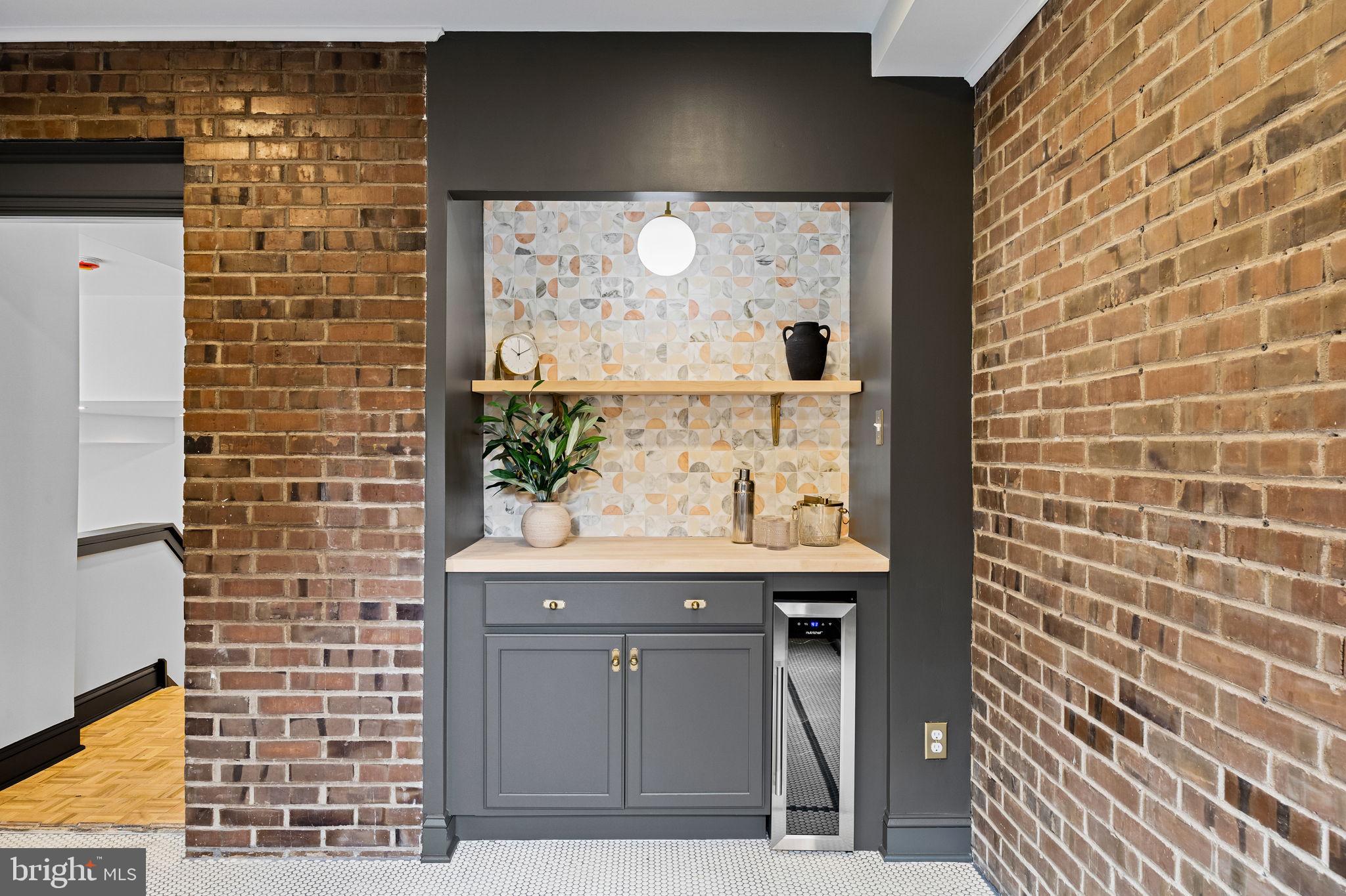 SOCIETY HILL - Residential