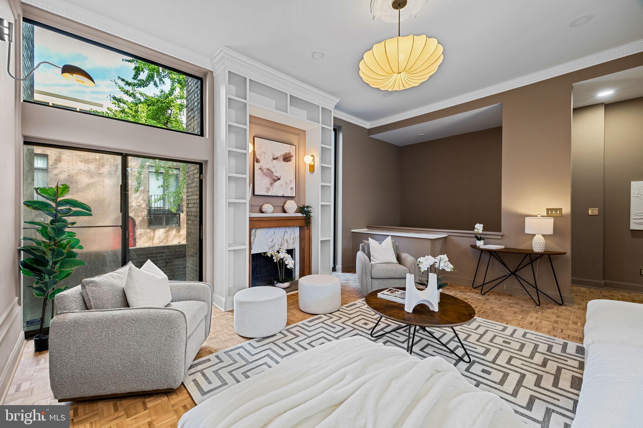 SOCIETY HILL - Residential