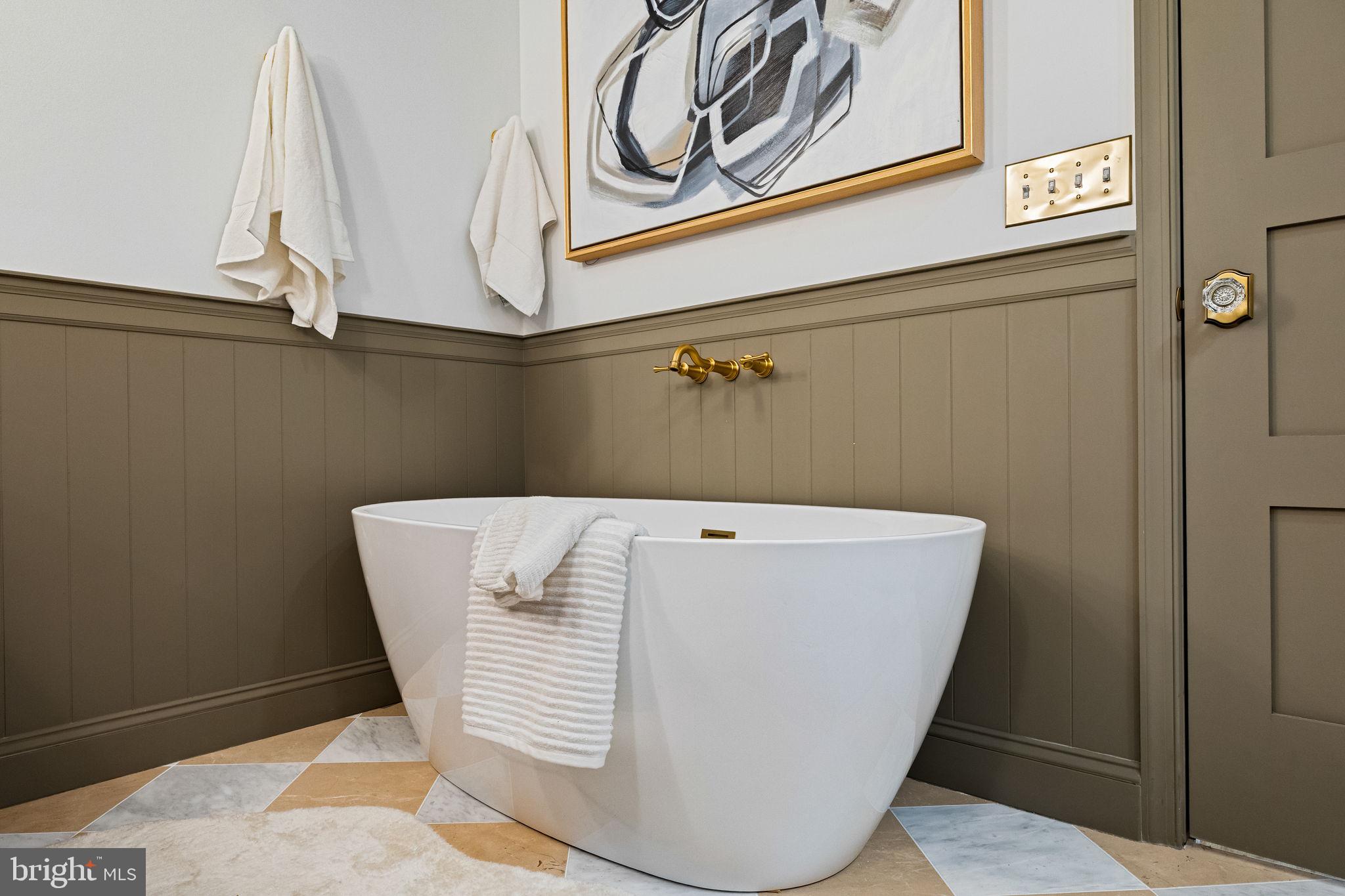 SOCIETY HILL - Residential