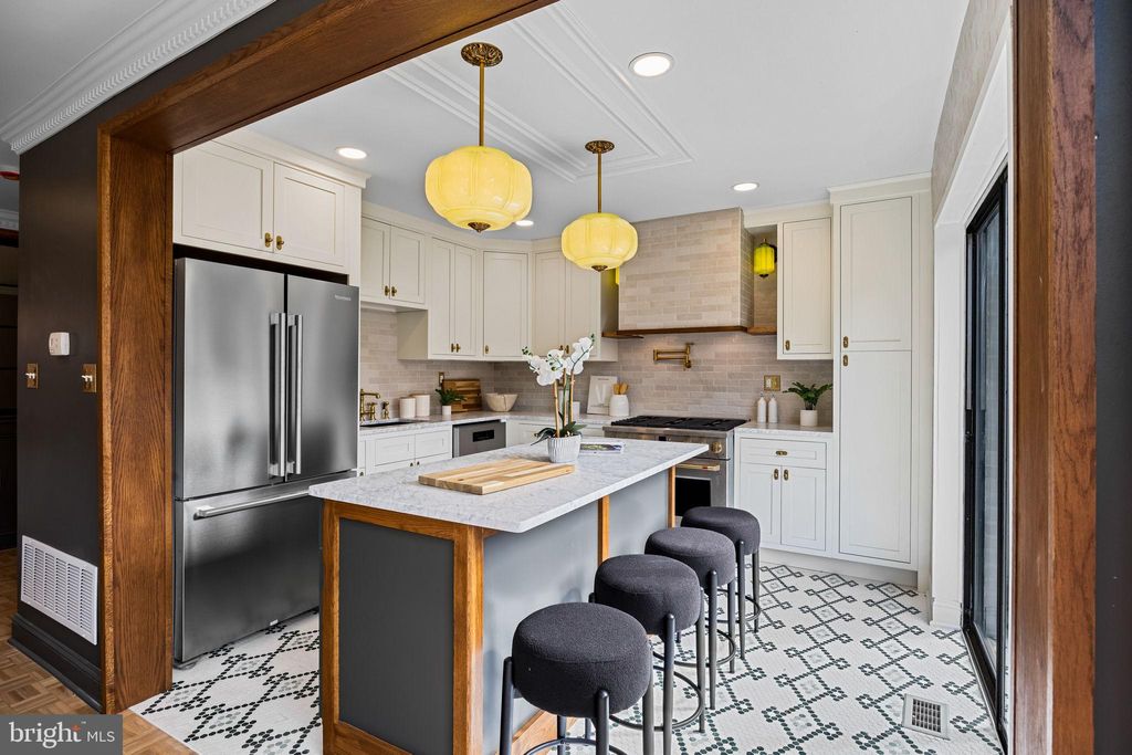 Photo of 242 Locust Street, PHILADELPHIA, PA 19106 (MLS # PAPH2546506)