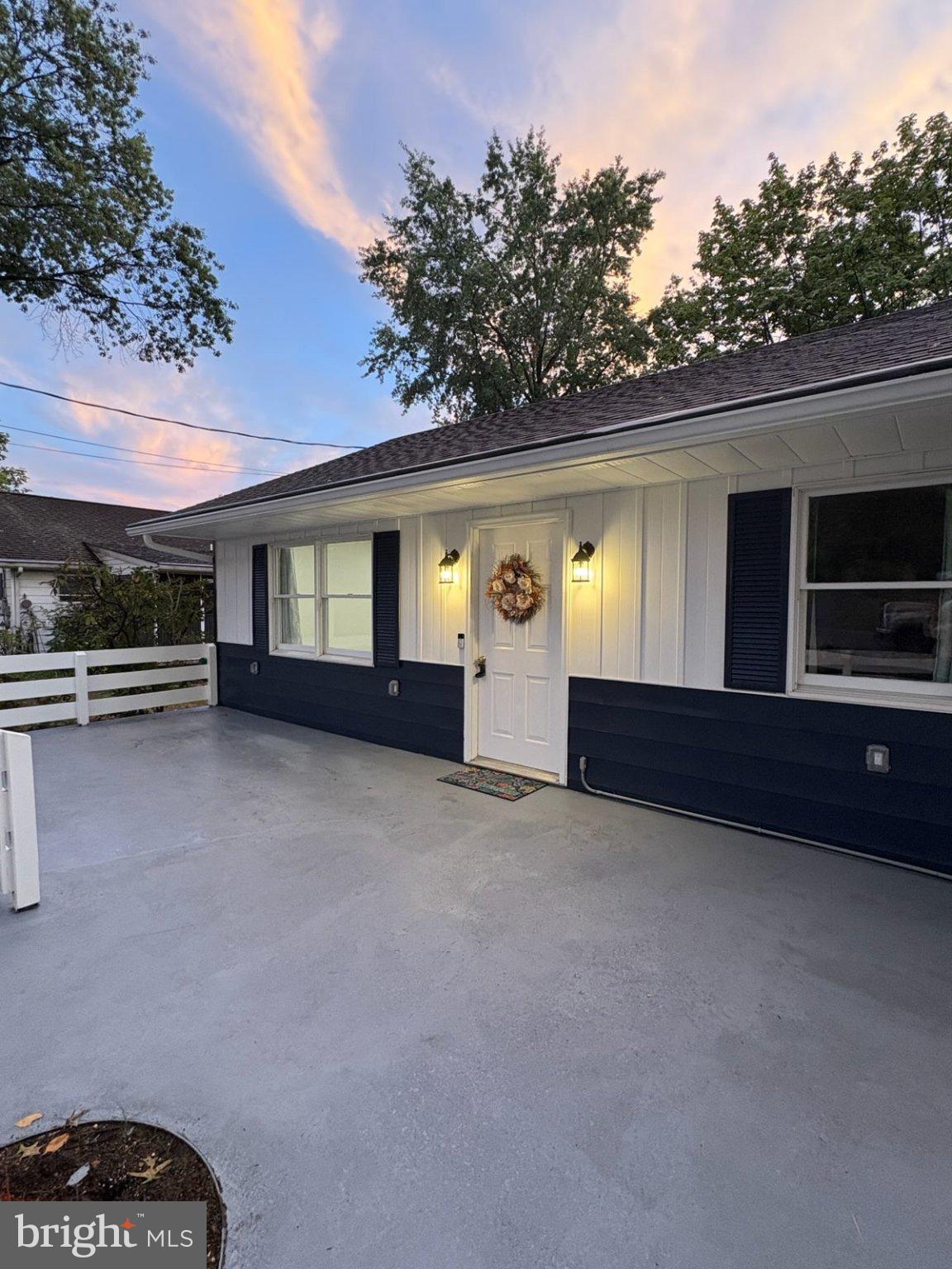 554 S 6TH STREET